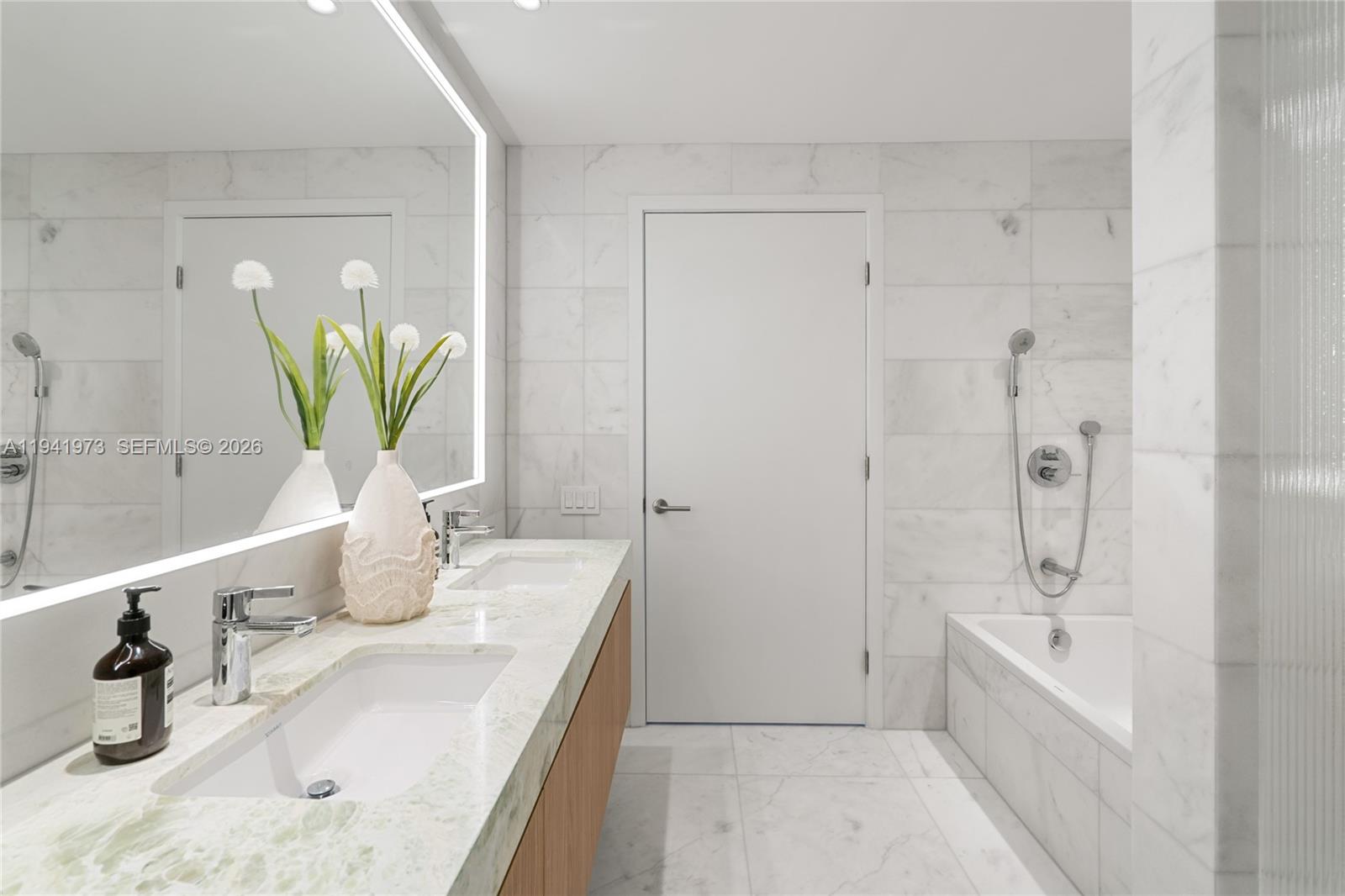 500 Alton Rd #2101/02 Miami Beach, FL 33139