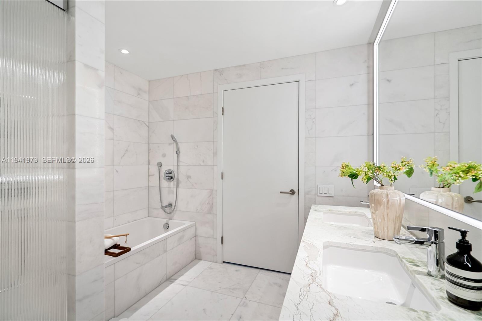 500 Alton Rd #2101/02 Miami Beach, FL 33139