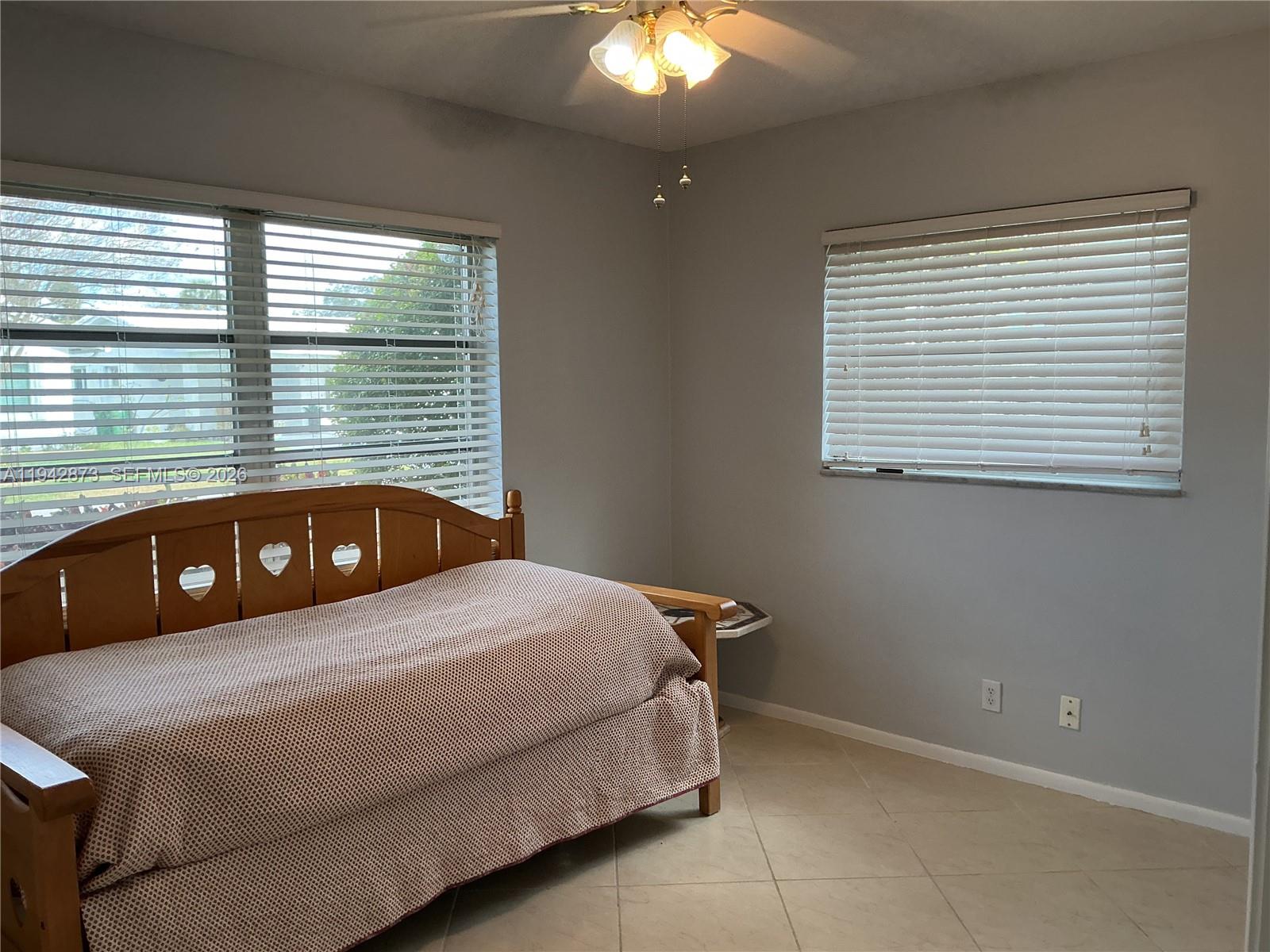 8604 NW 59th Pl Tamarac, FL 33321