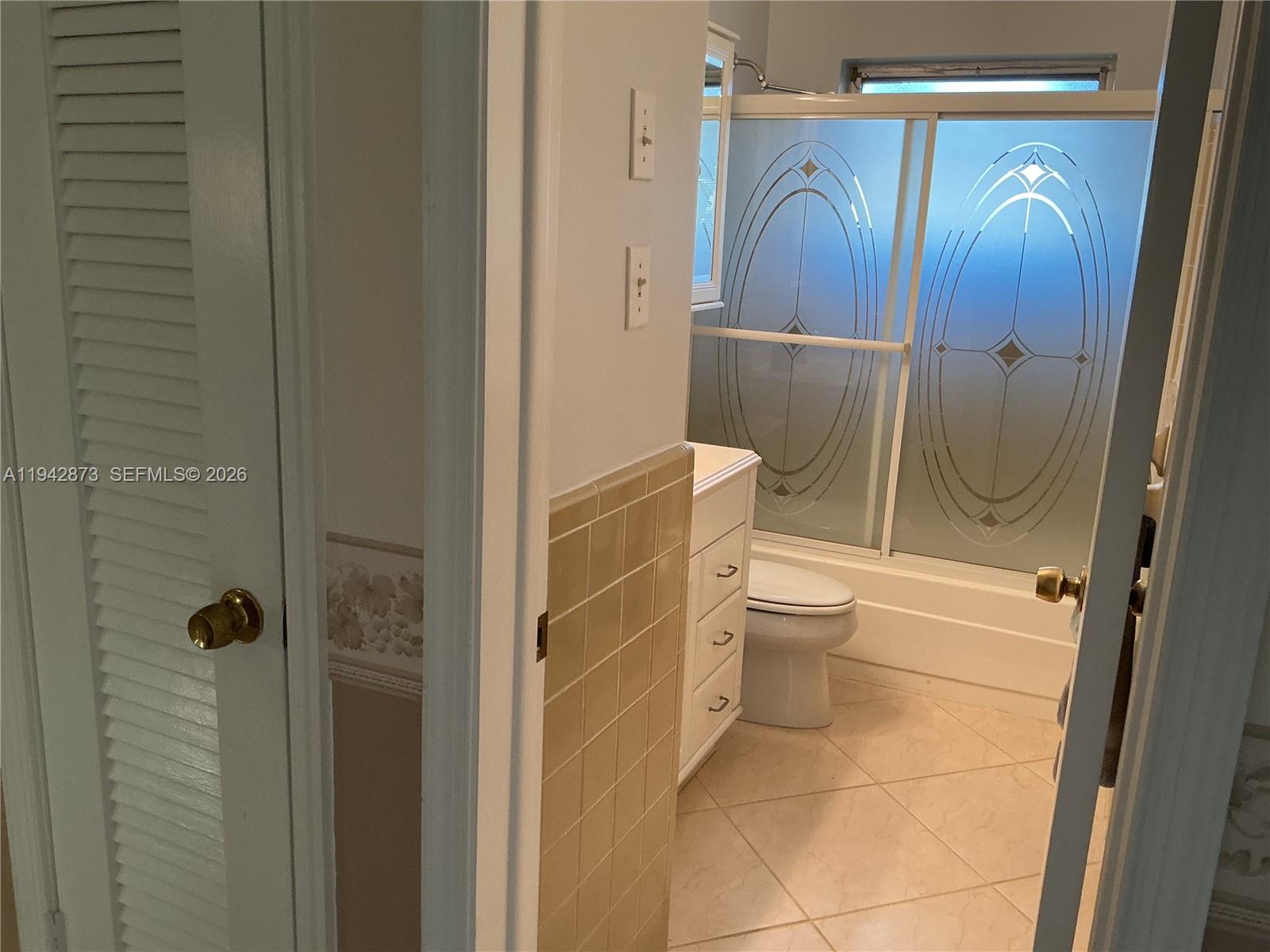 8604 NW 59th Pl Tamarac, FL 33321