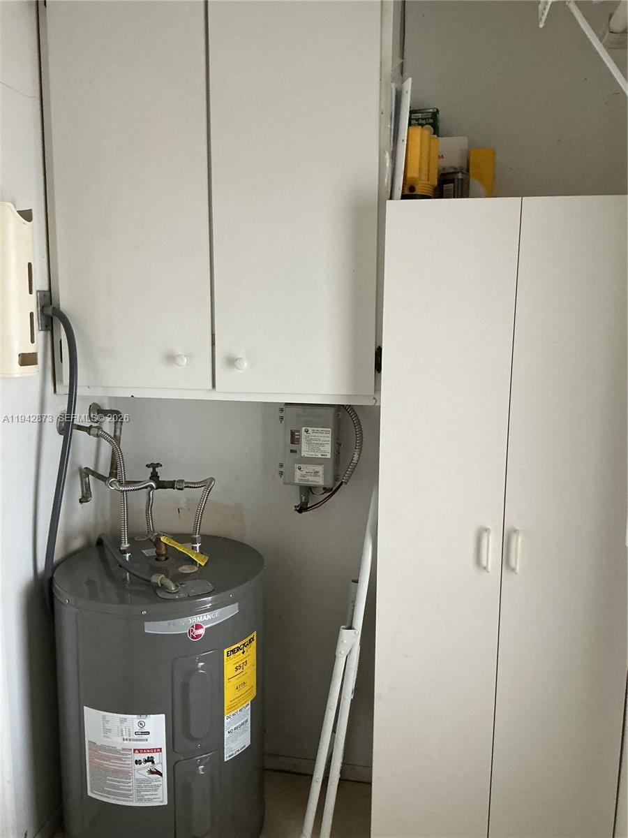 8604 NW 59th Pl Tamarac, FL 33321