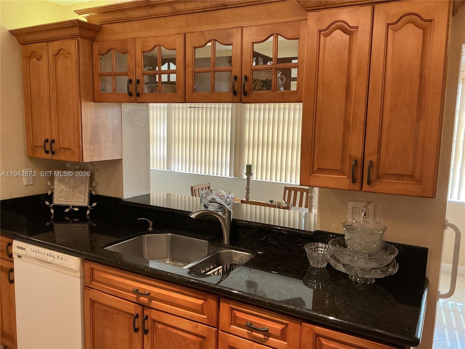 8604 NW 59th Pl Tamarac, FL 33321