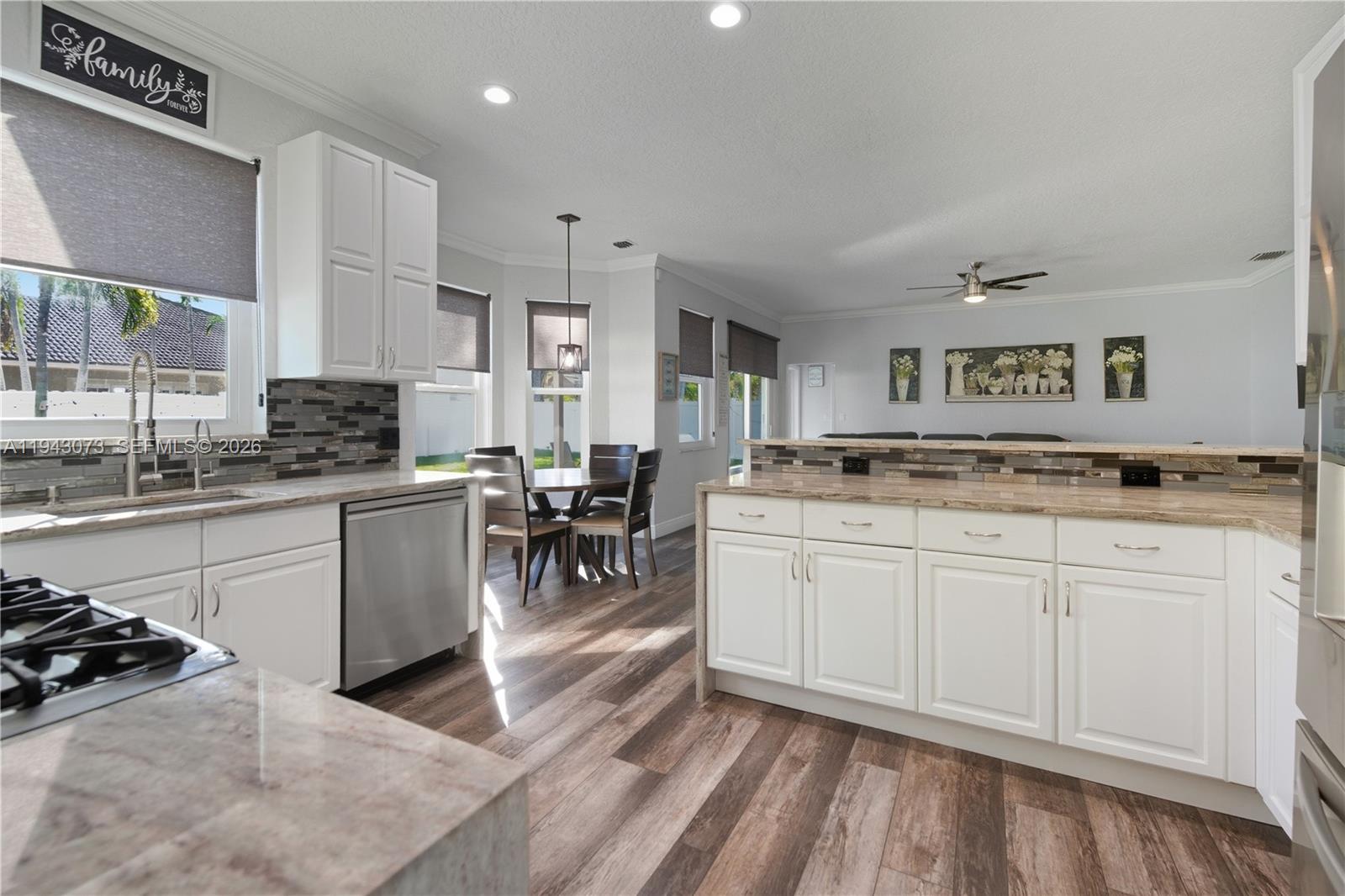 2225 NW 128th Ave Pembroke Pines, FL 33028