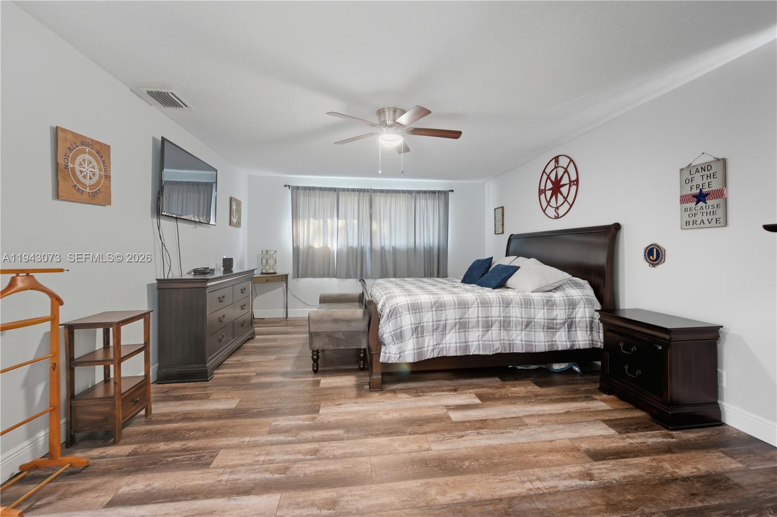 2225 NW 128th Ave Pembroke Pines, FL 33028