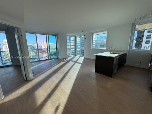 500 Brickell Ave #1502