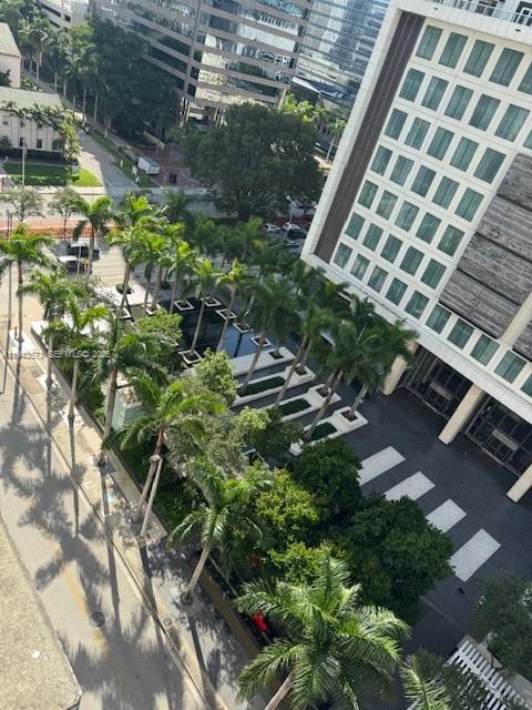 image 500 Brickell East33