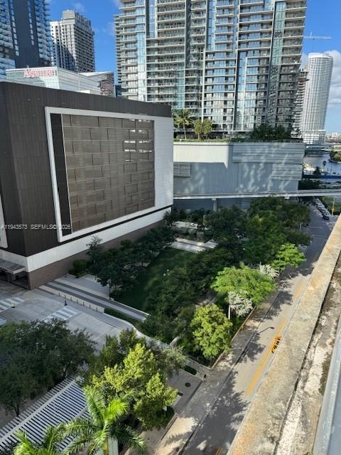 image 500 Brickell East34