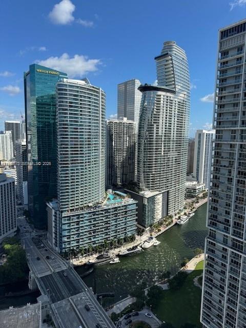 image 500 Brickell East36