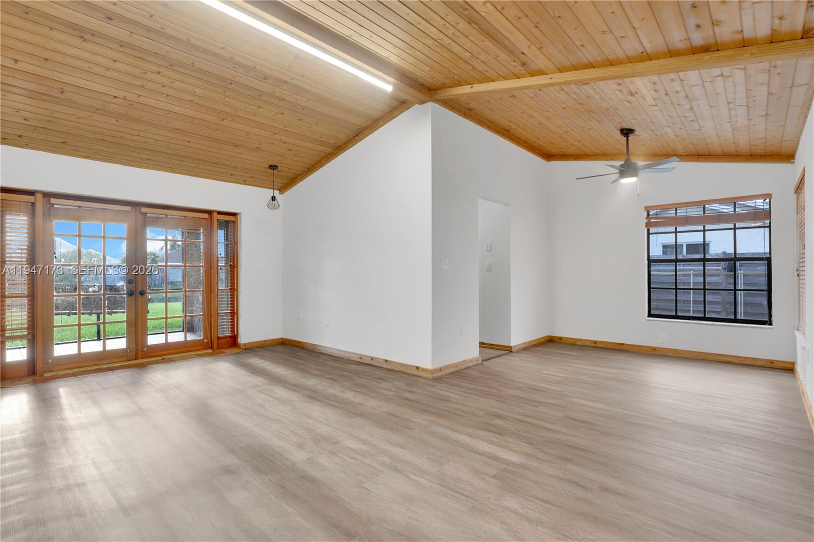 15512 SW 142nd Ct Miami, FL 33177