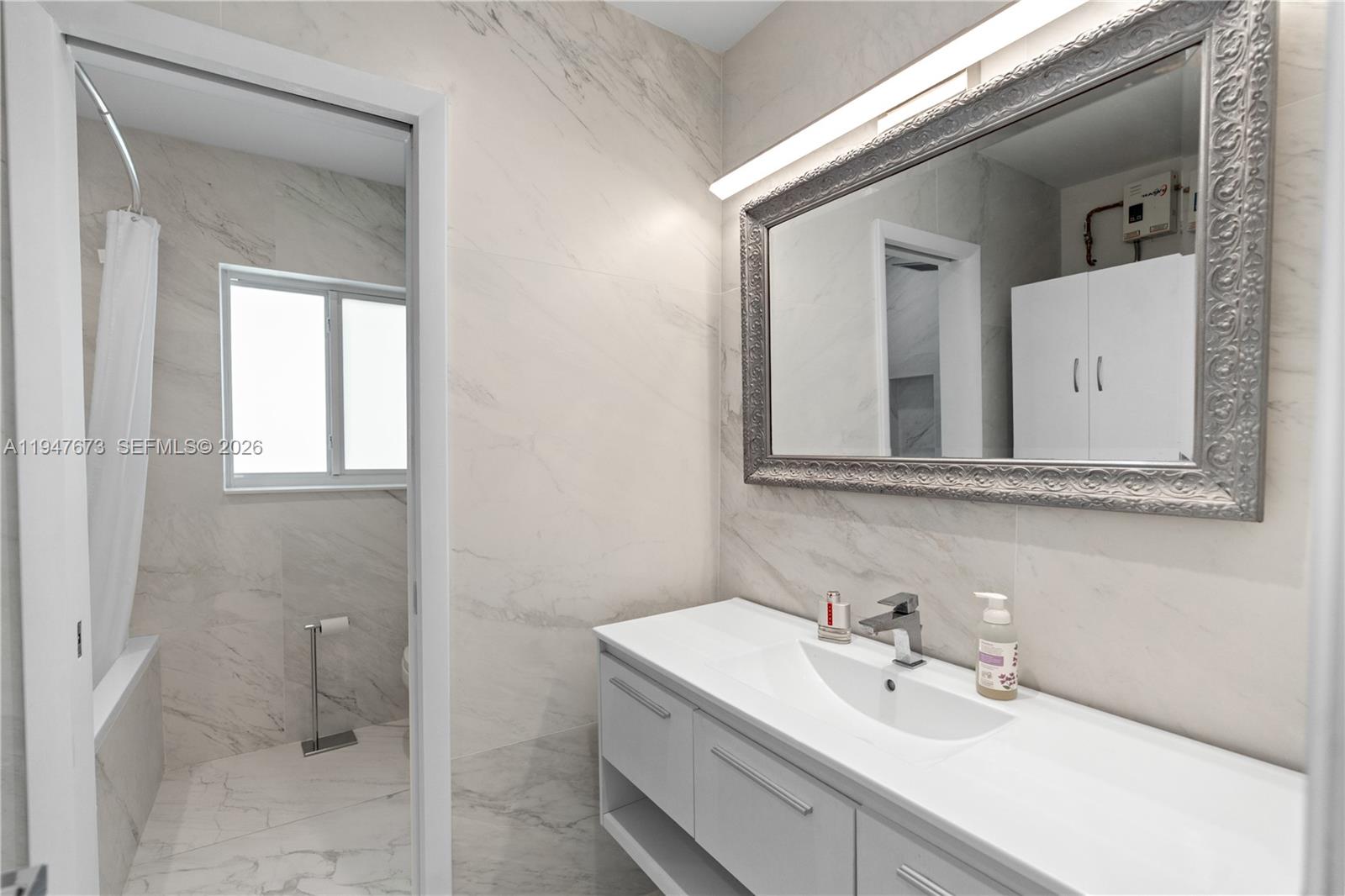 251 NE 44th St #251 Miami, FL 33137