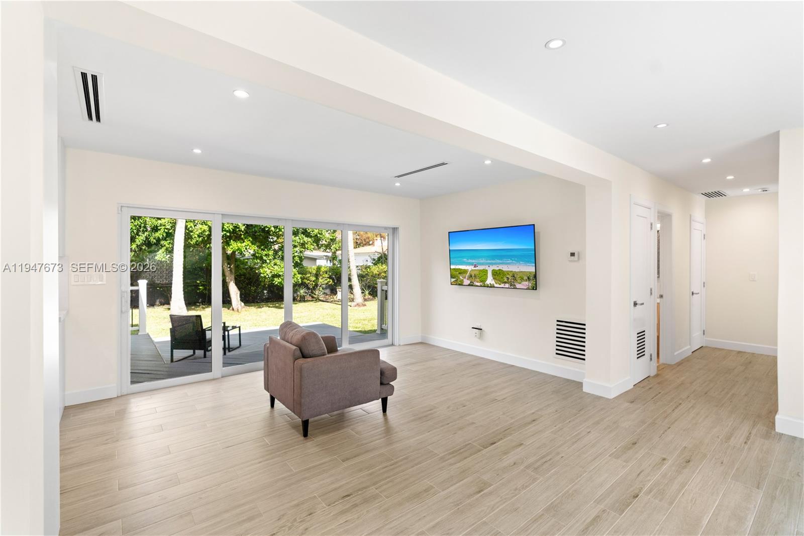 251 NE 44th St #251 Miami, FL 33137