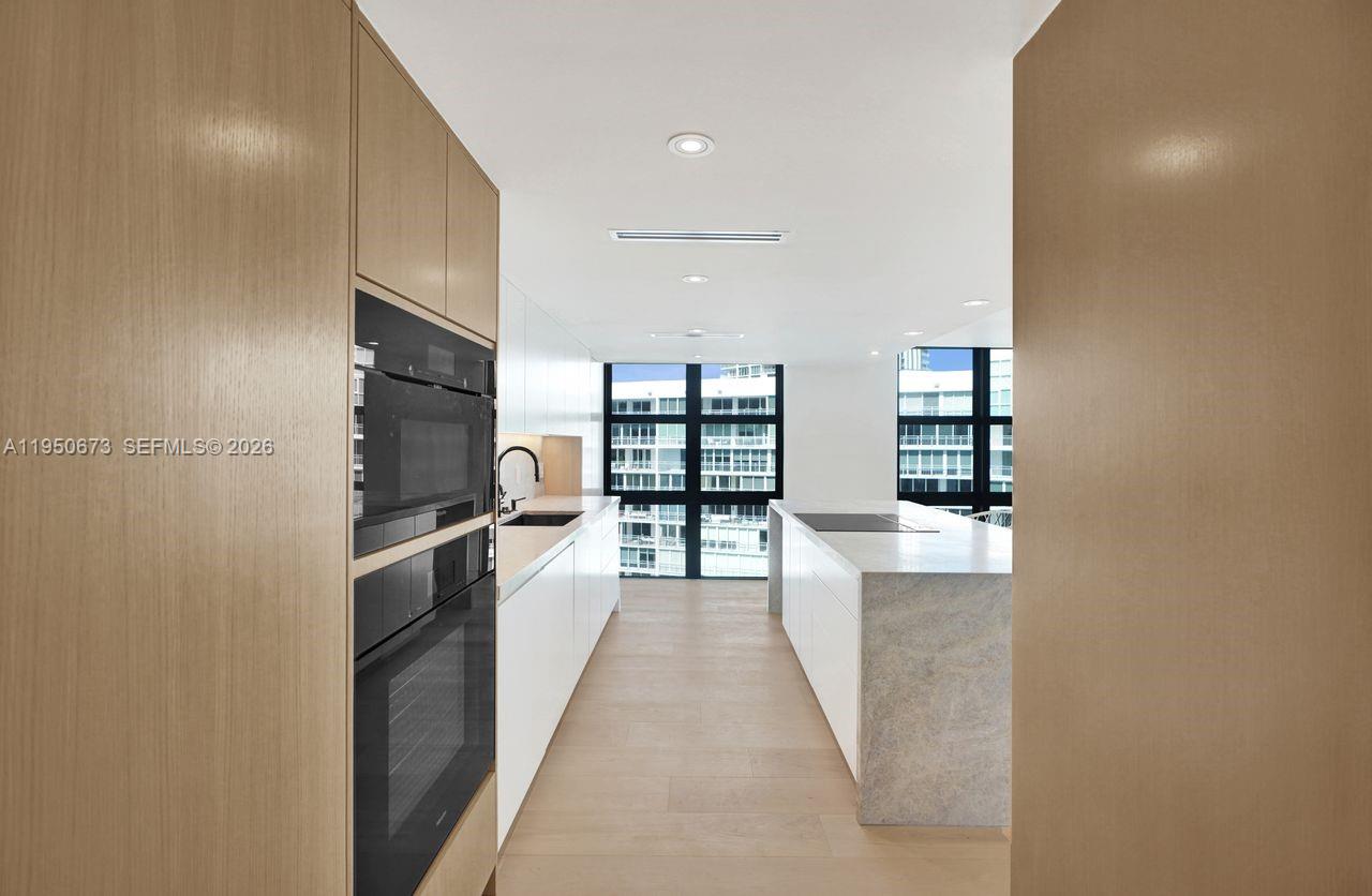 image Towers of Key Biscayne9