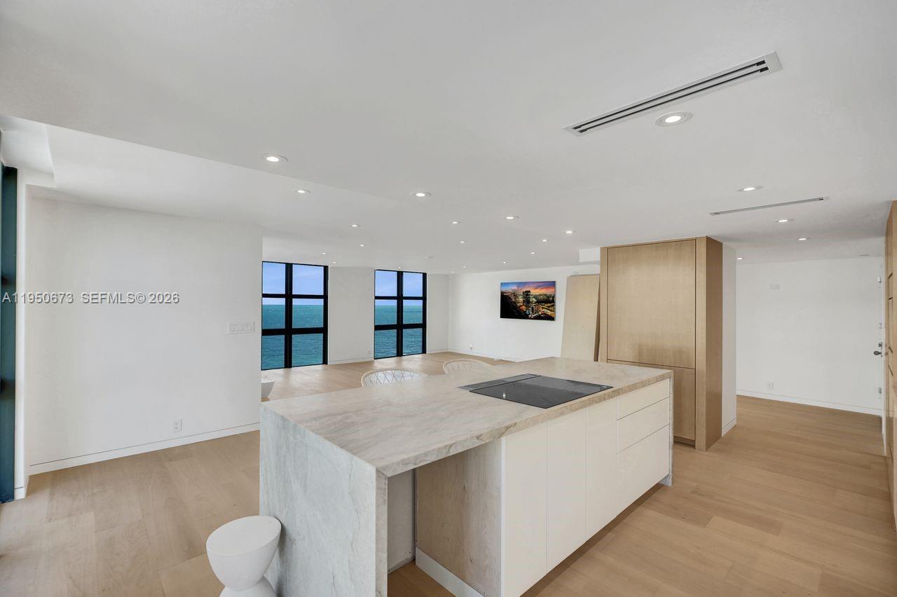 image Towers of Key Biscayne12