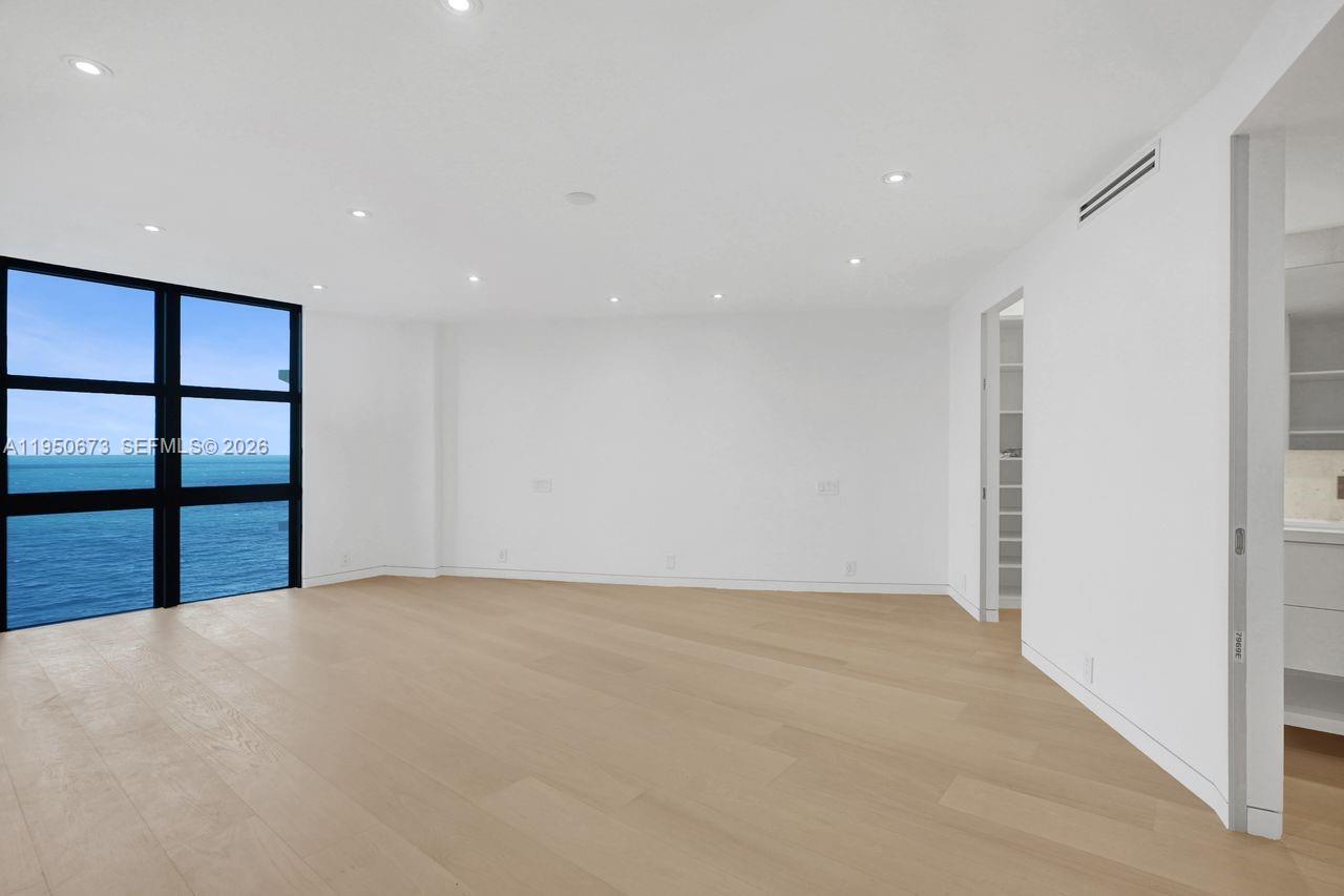 image Towers of Key Biscayne15