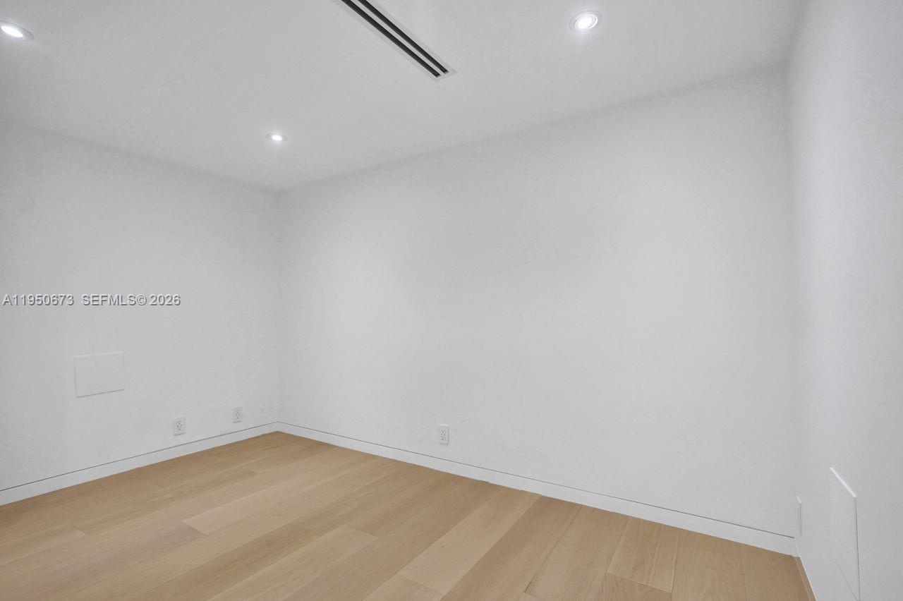 image Towers of Key Biscayne24