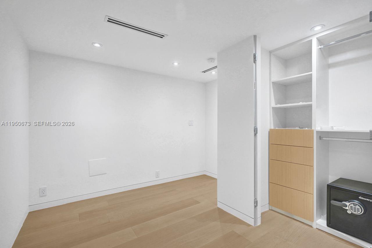 image Towers of Key Biscayne25