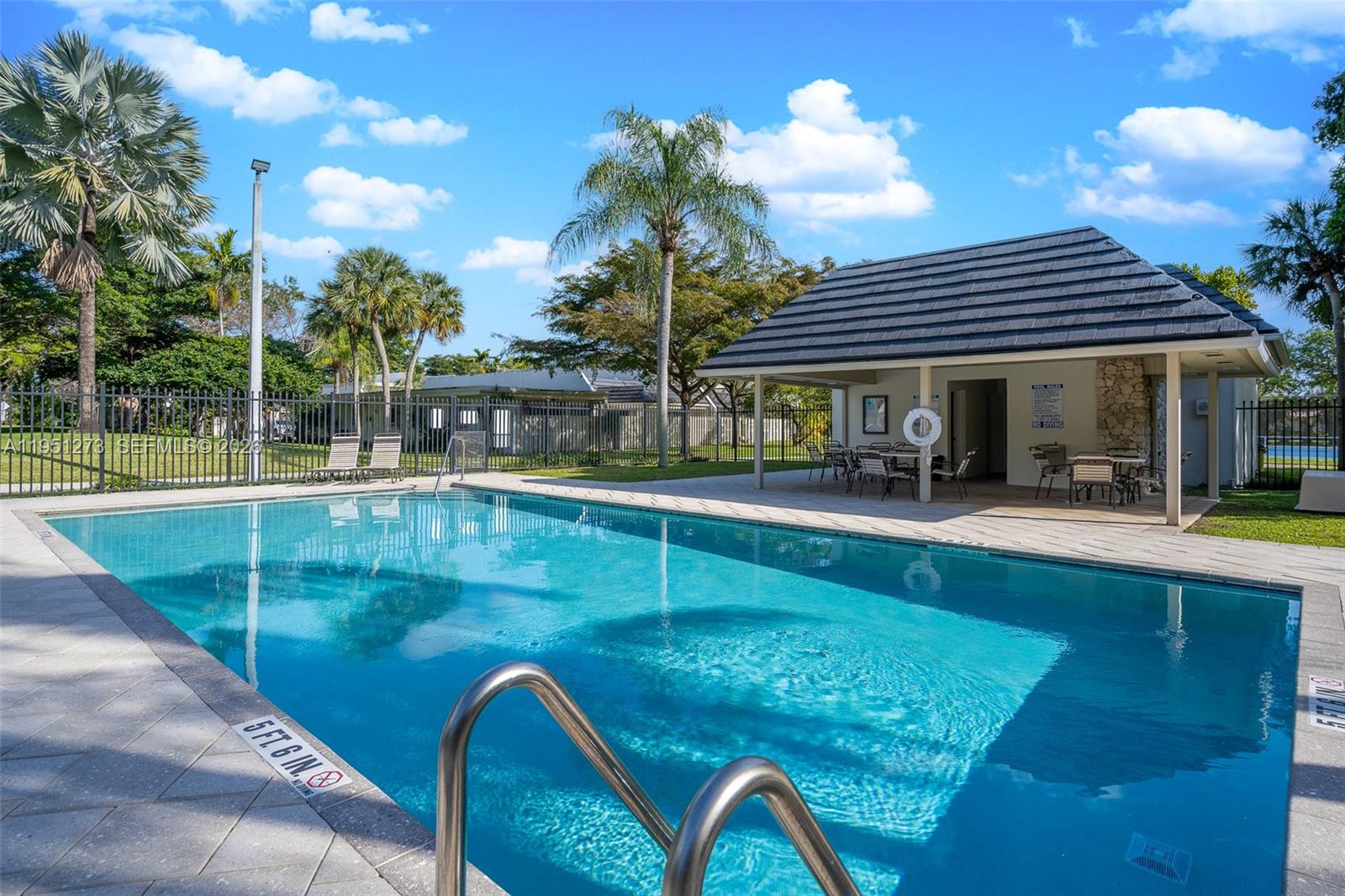 8134 SW 83rd St Miami, FL 33143