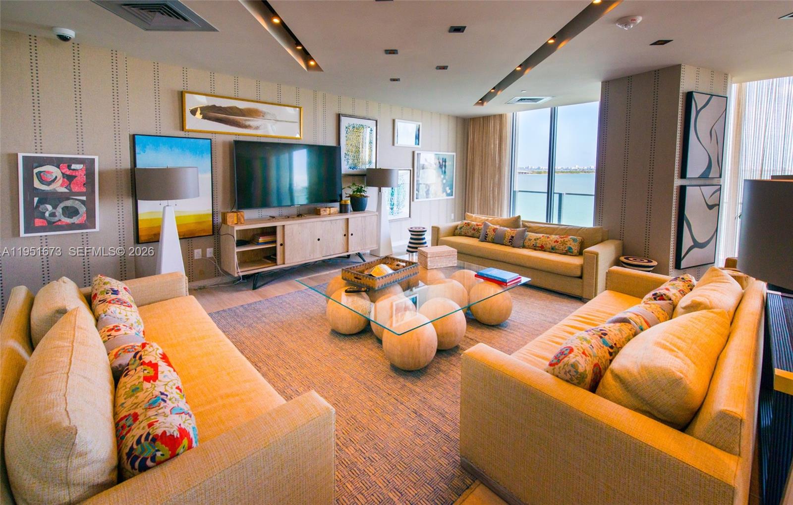 2900 NE 7th Ave #1903 Miami, FL 33137