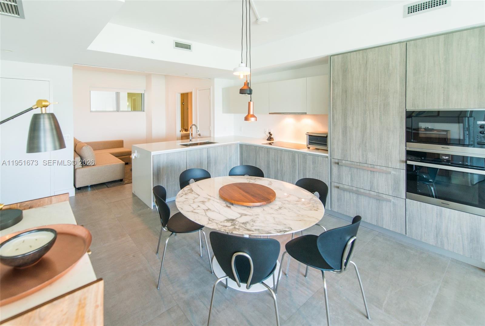 2900 NE 7th Ave #1903 Miami, FL 33137