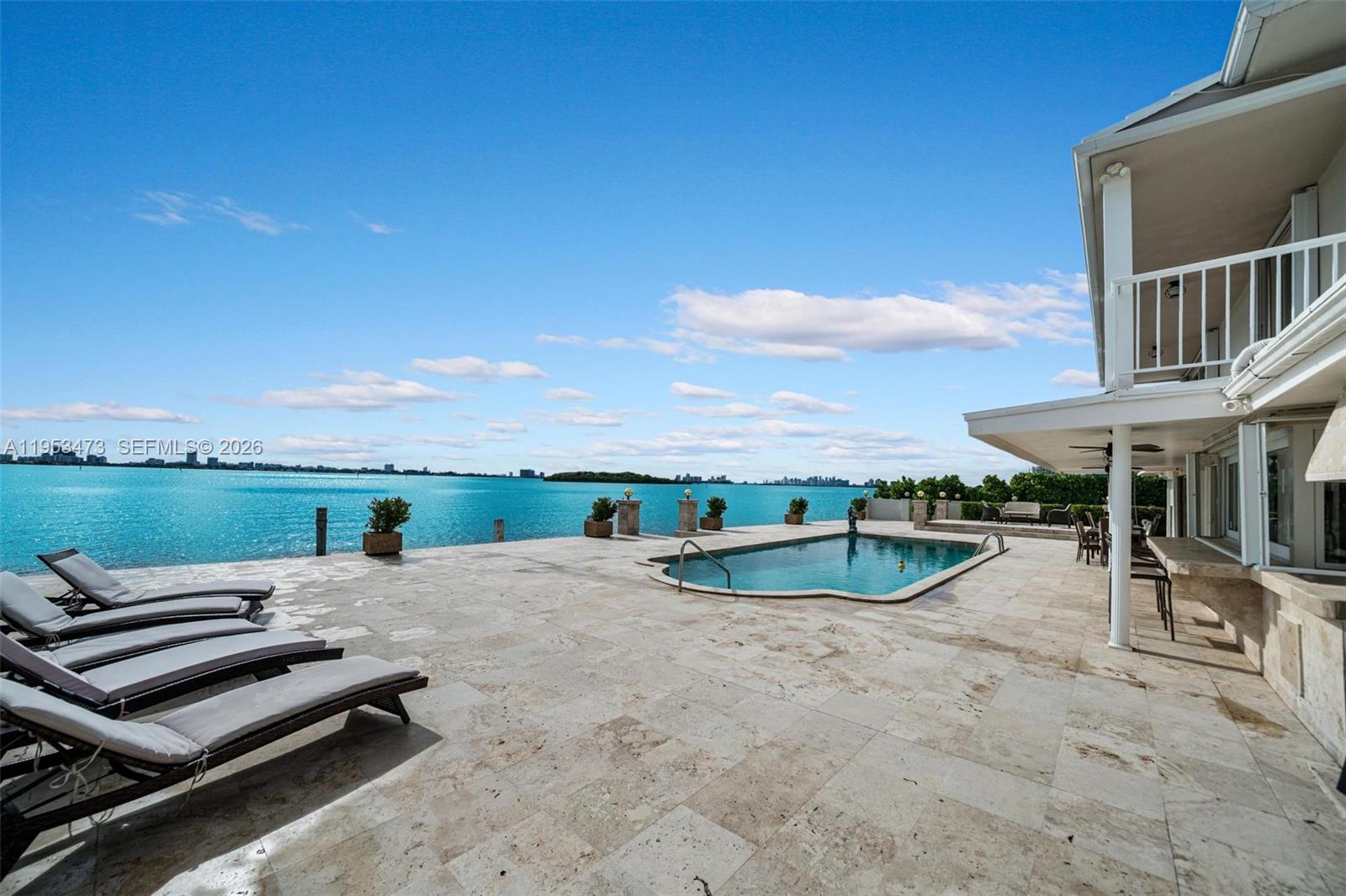 1990 NE 119th Rd North Miami, FL 33181