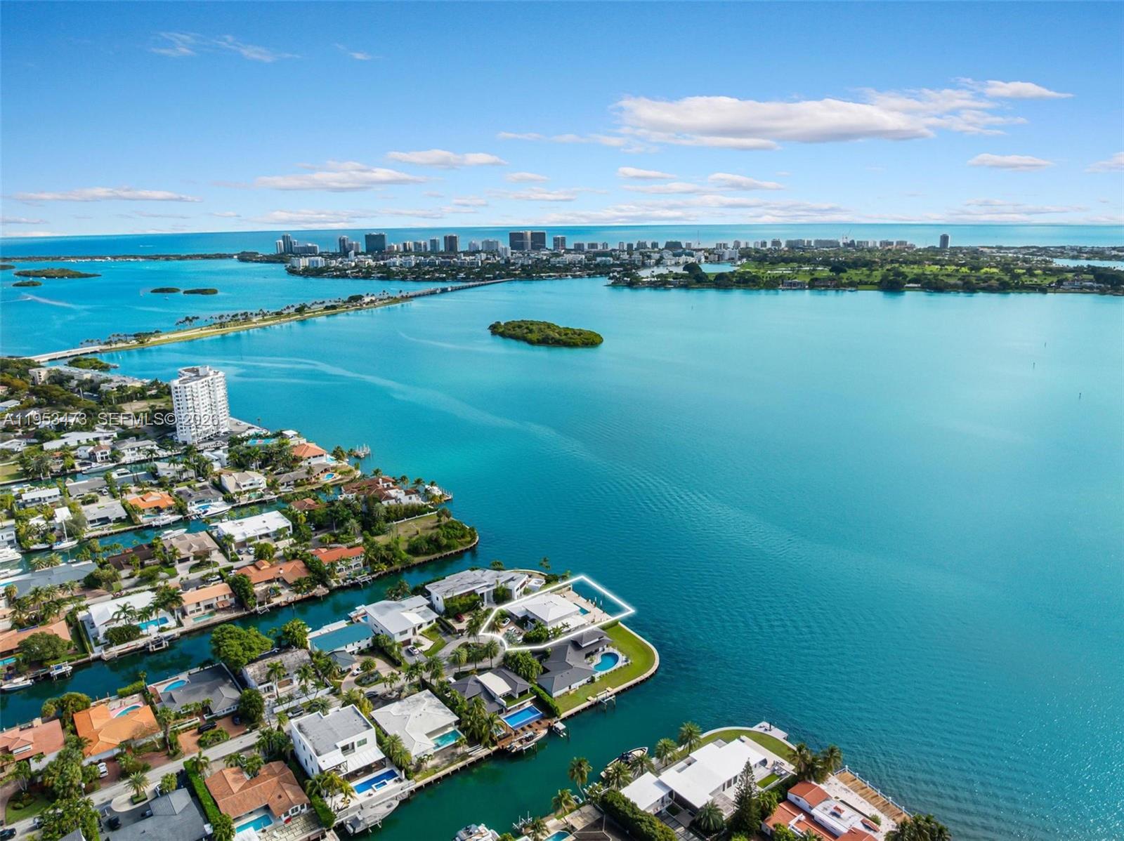 1990 NE 119th Rd North Miami, FL 33181