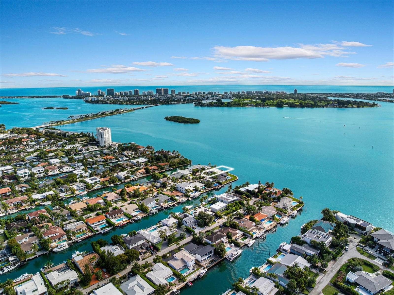 1990 NE 119th Rd North Miami, FL 33181