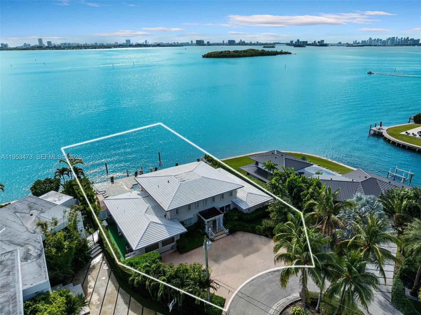 1990 NE 119th Rd North Miami, FL 33181