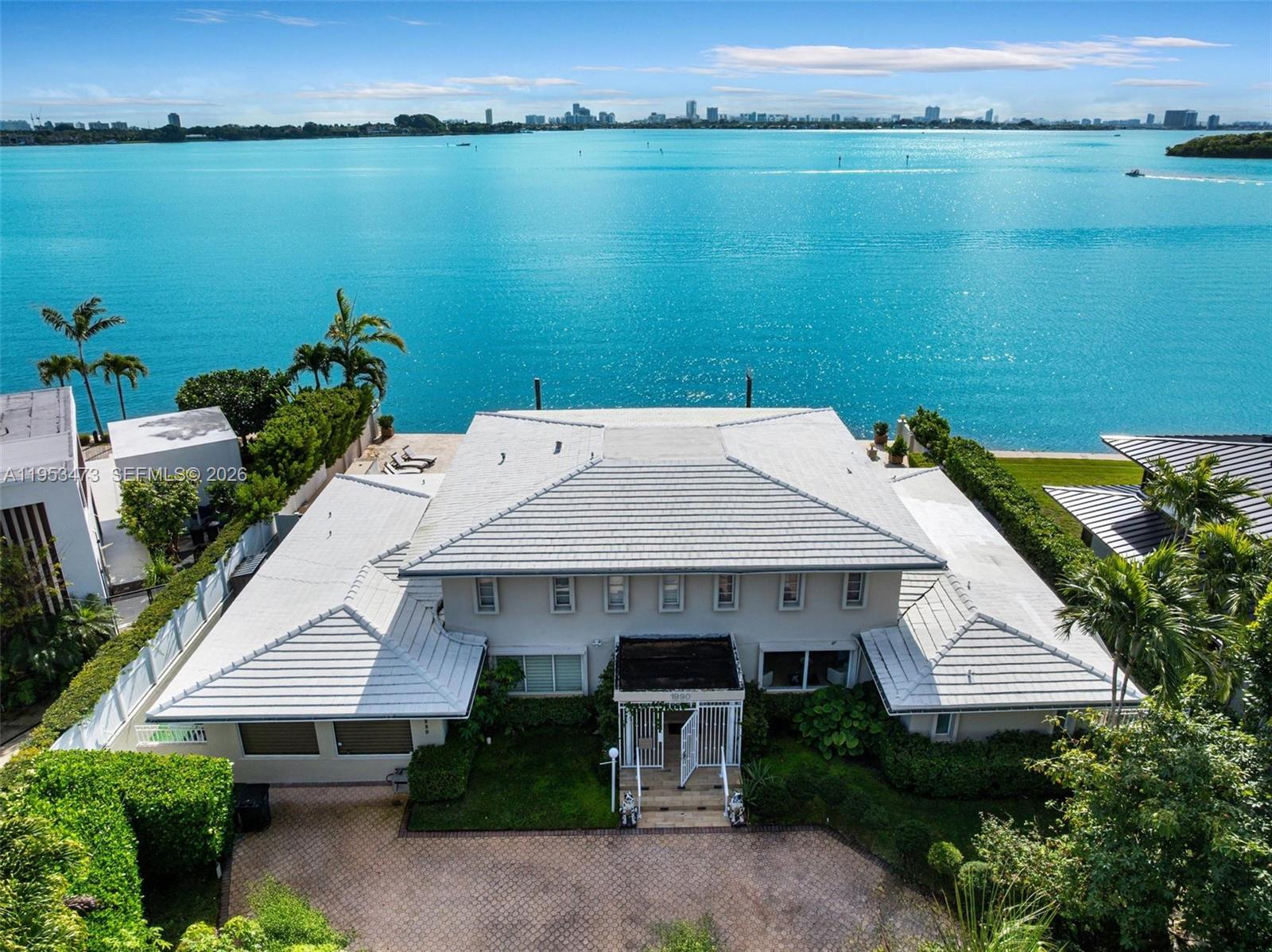 1990 NE 119th Rd North Miami, FL 33181