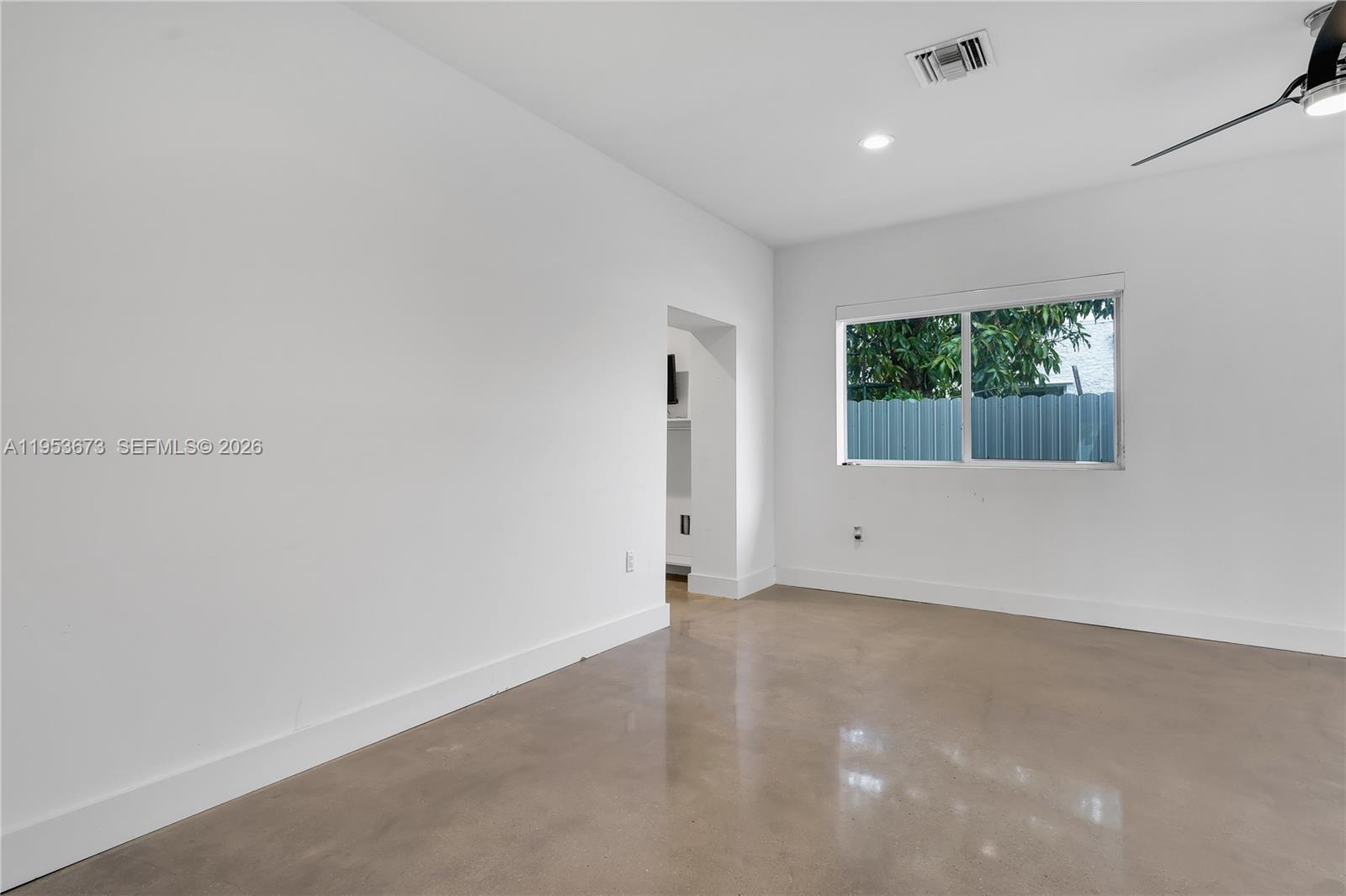 2247 NW 2nd St Miami, FL 33125