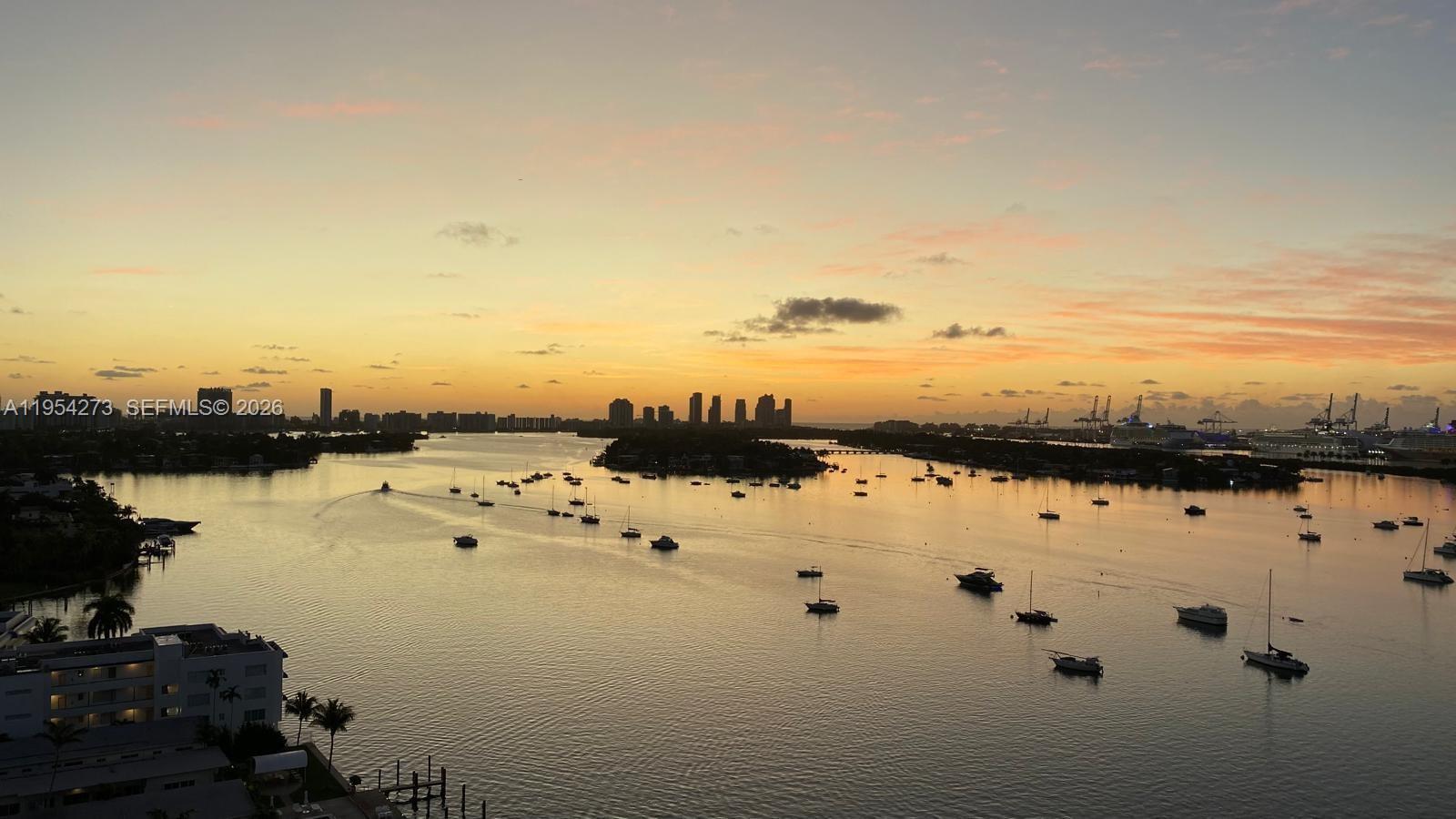 1000 Venetian Way #1501