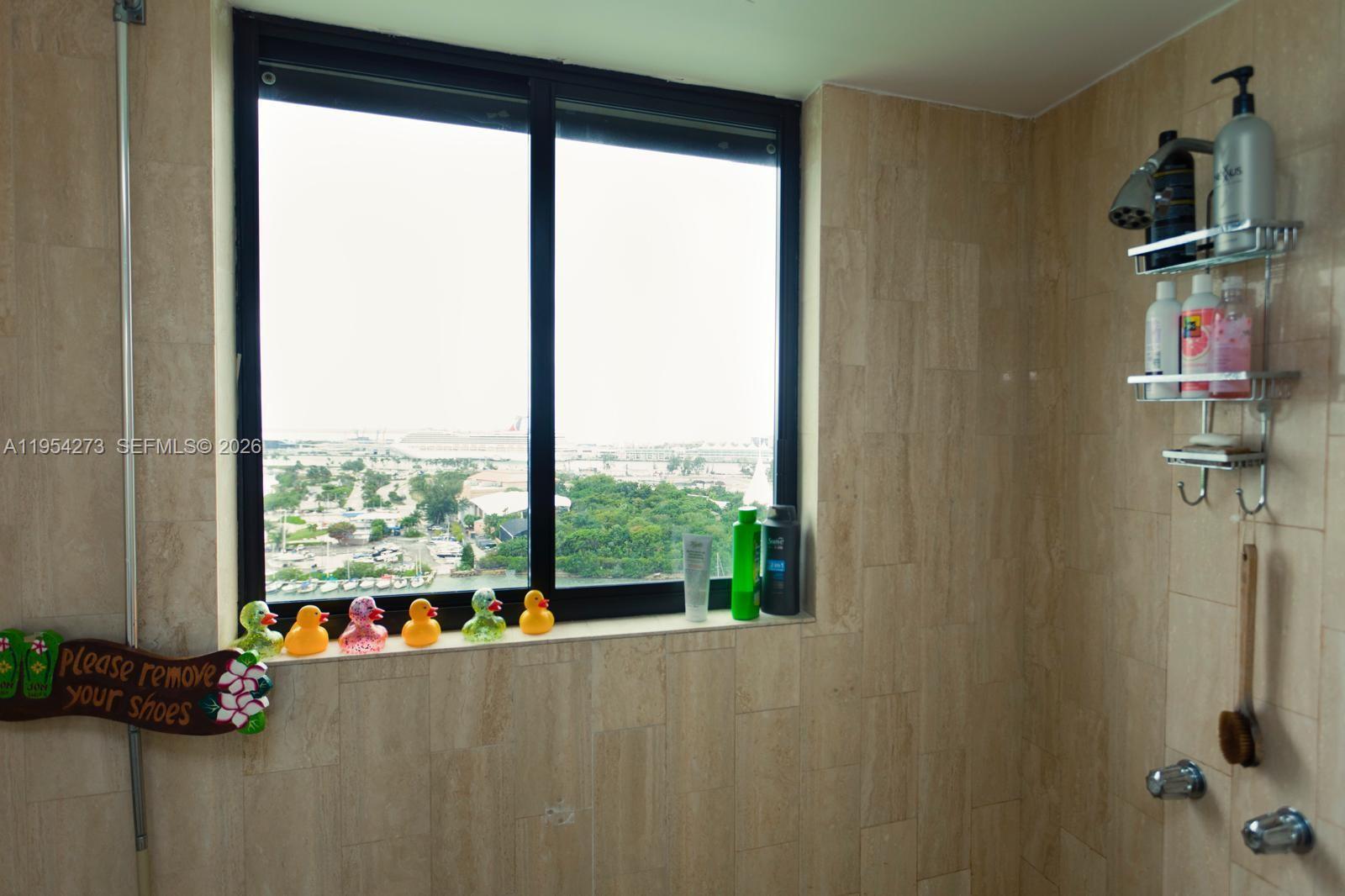 image 1000 Venetian Way13