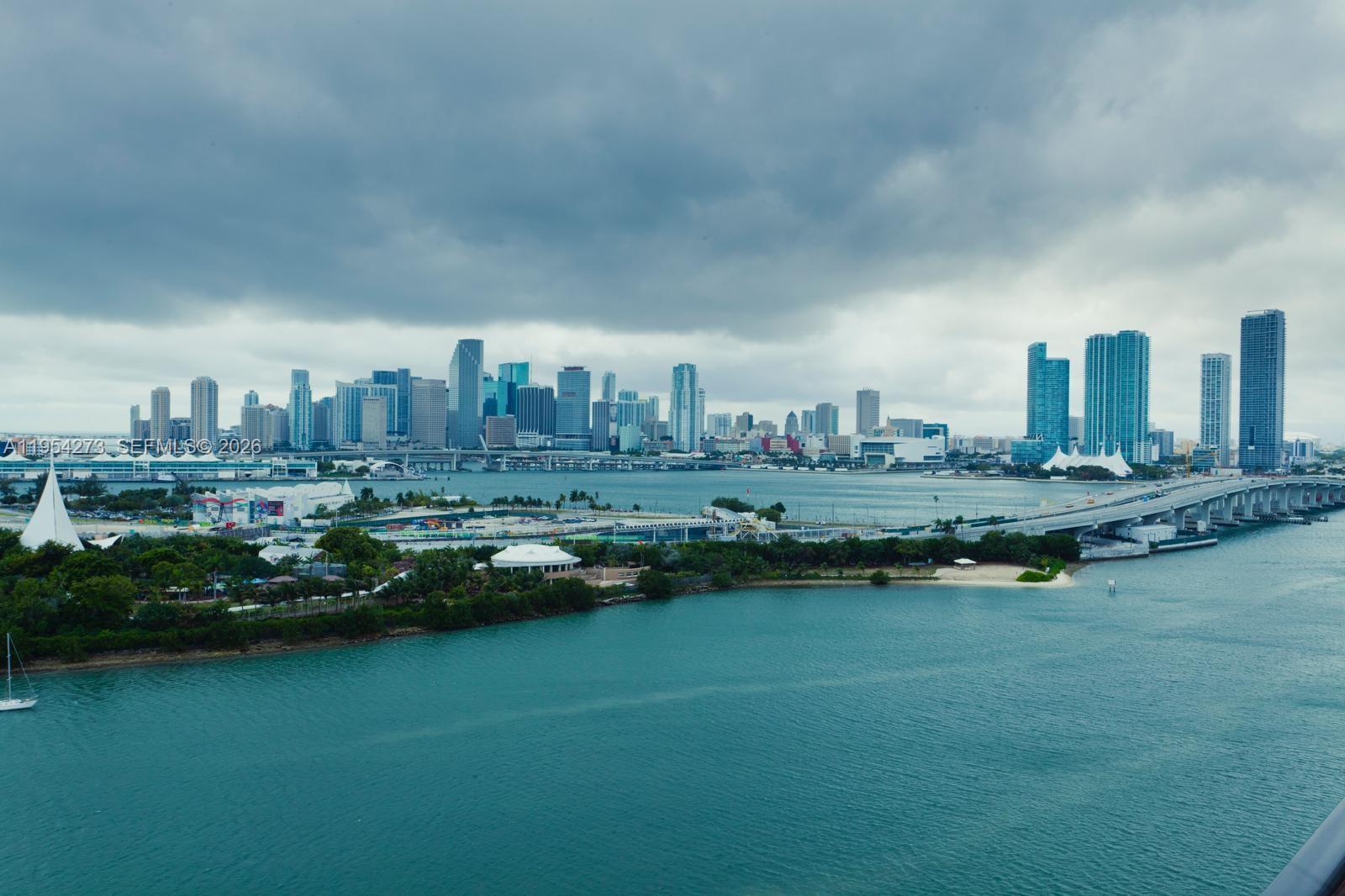 image 1000 Venetian Way16