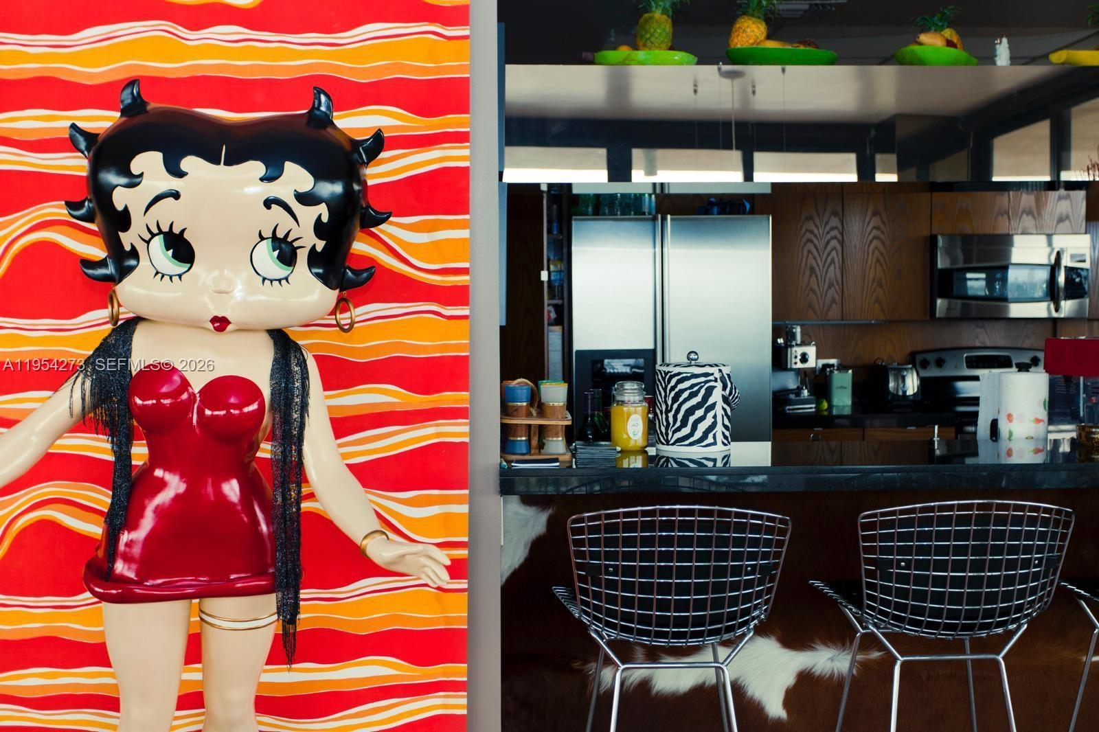 image 1000 Venetian Way20