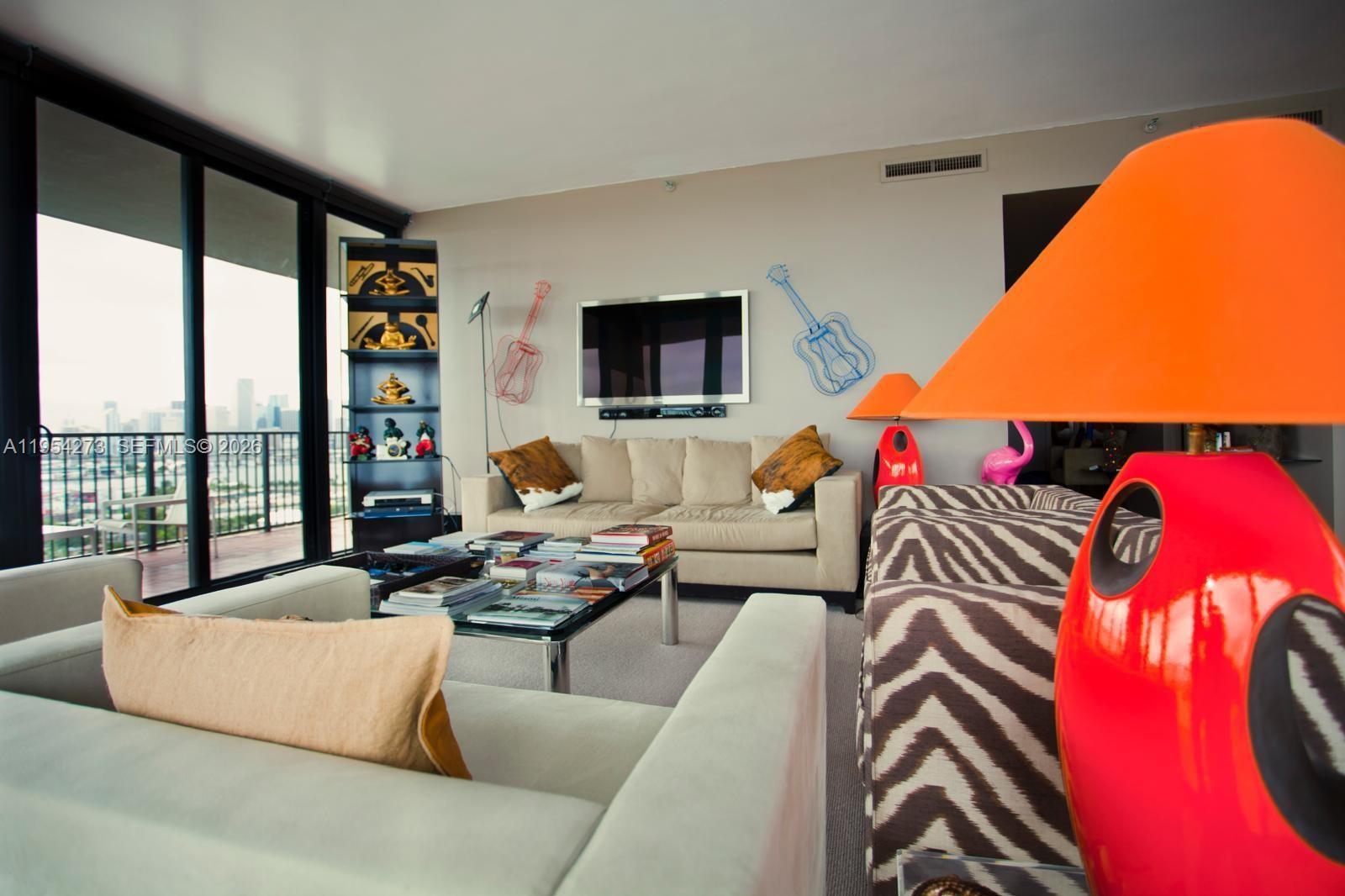 image 1000 Venetian Way2