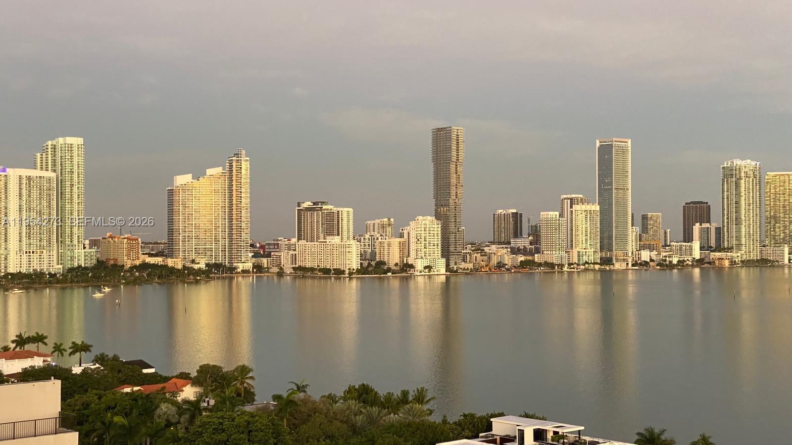 image 1000 Venetian Way31