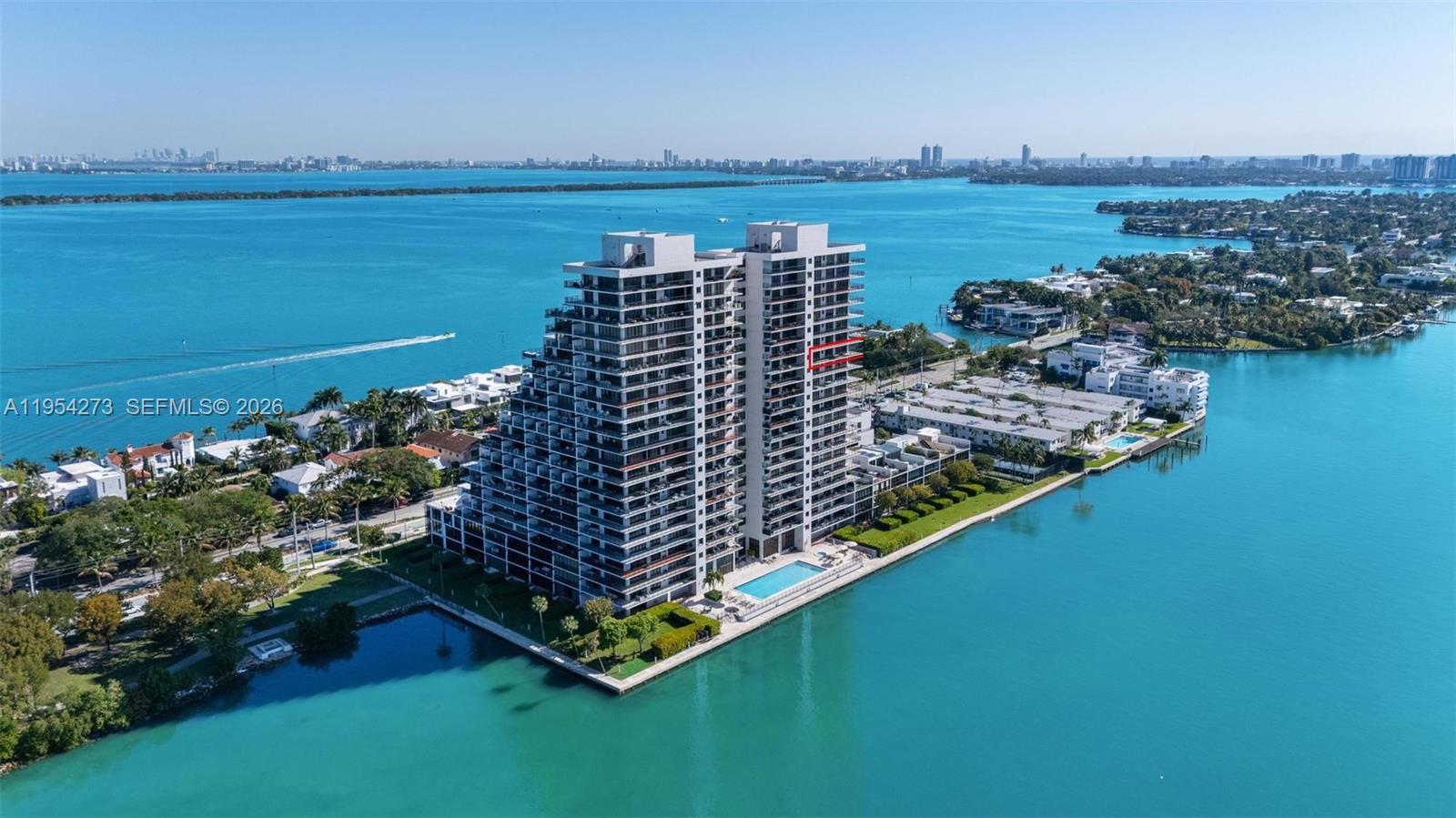 image 1000 Venetian Way35