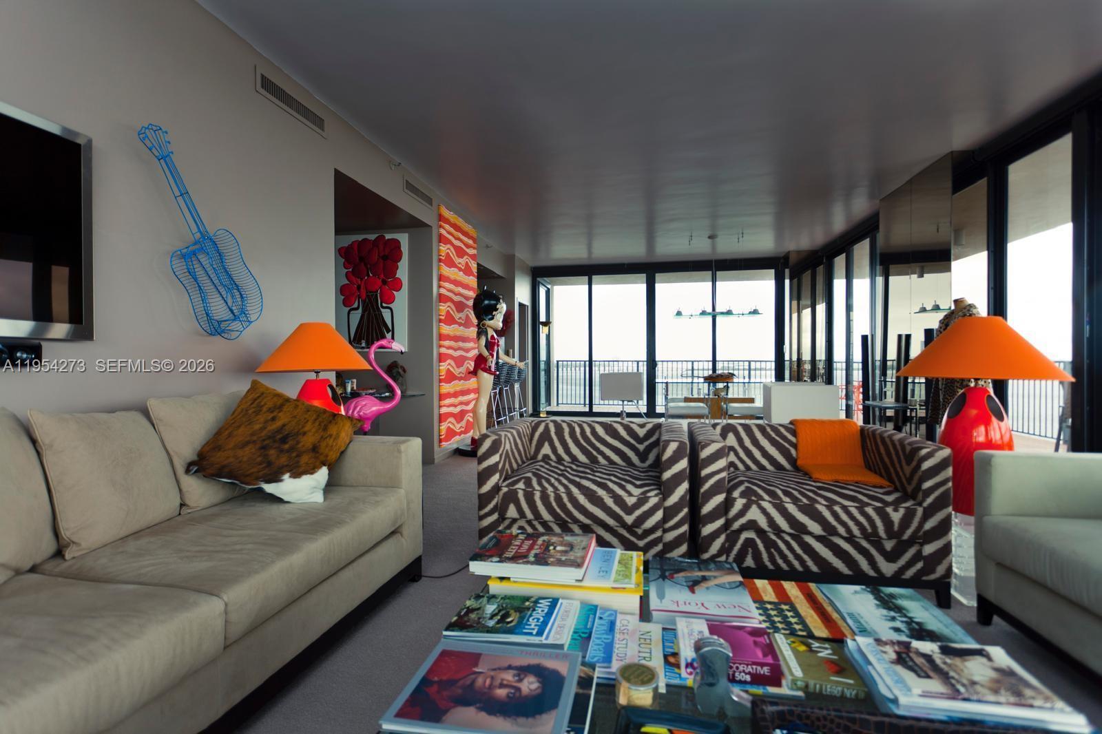 image 1000 Venetian Way3