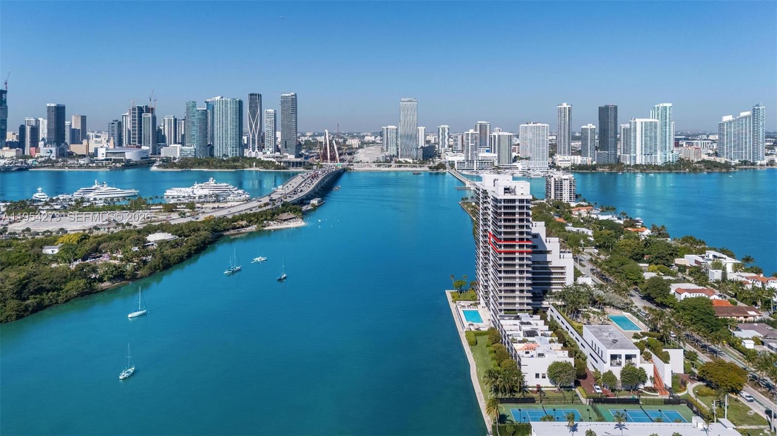 image 1000 Venetian Way48