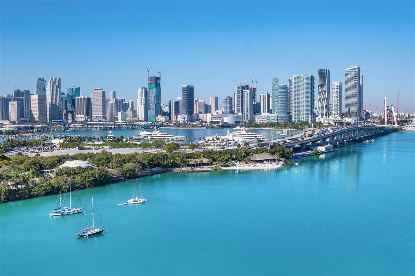 image 1000 Venetian Way62