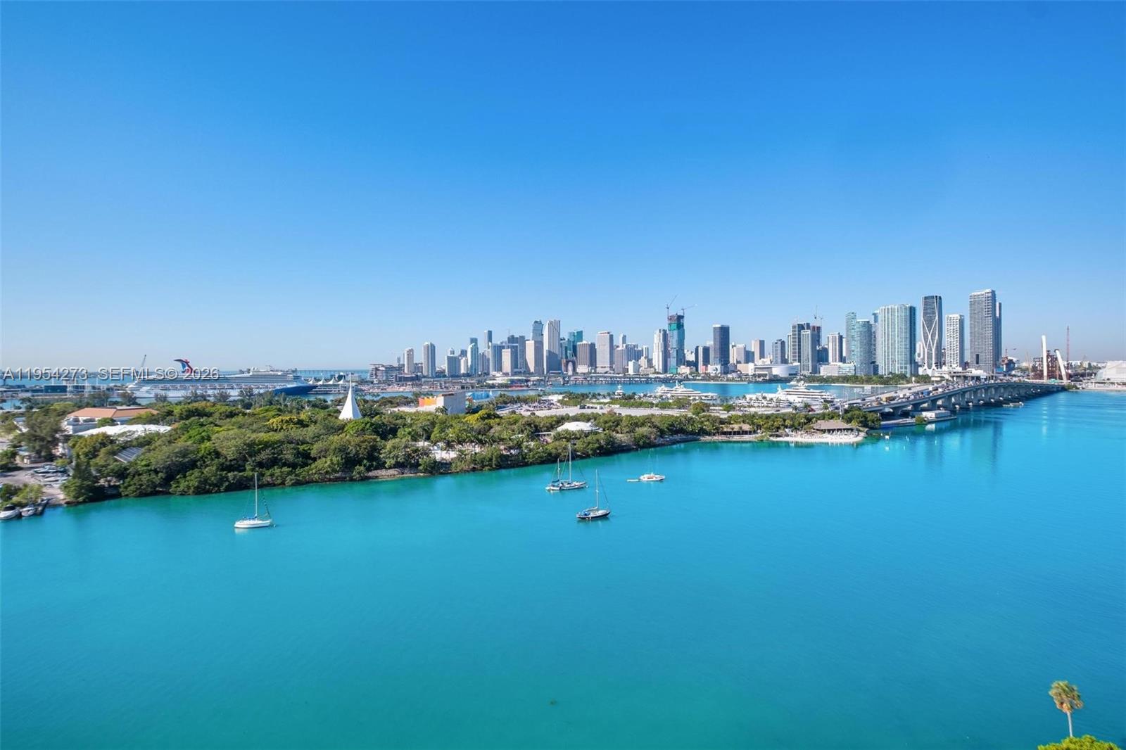 image 1000 Venetian Way63