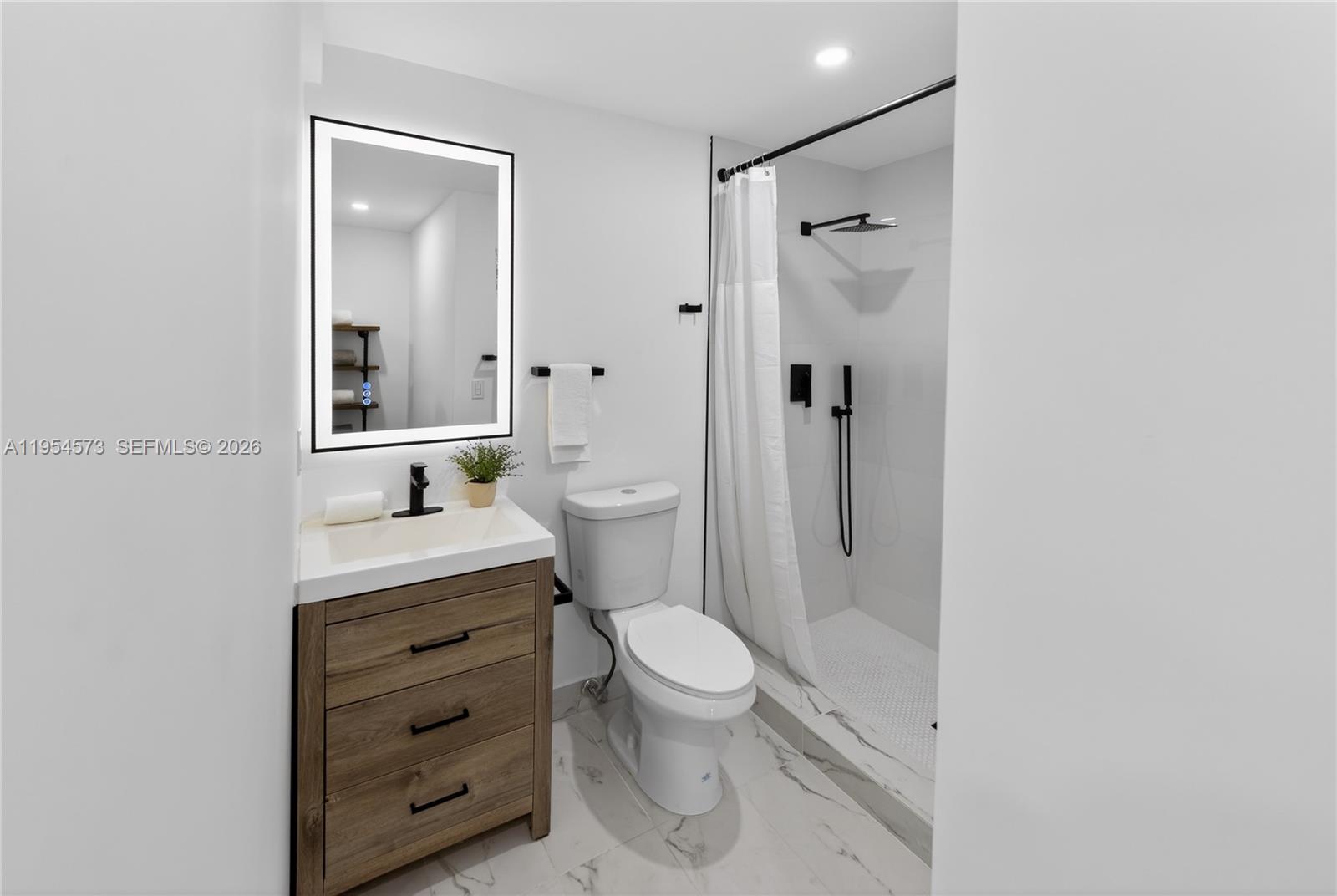 12060 NW 1st Ct North Miami, FL 33168