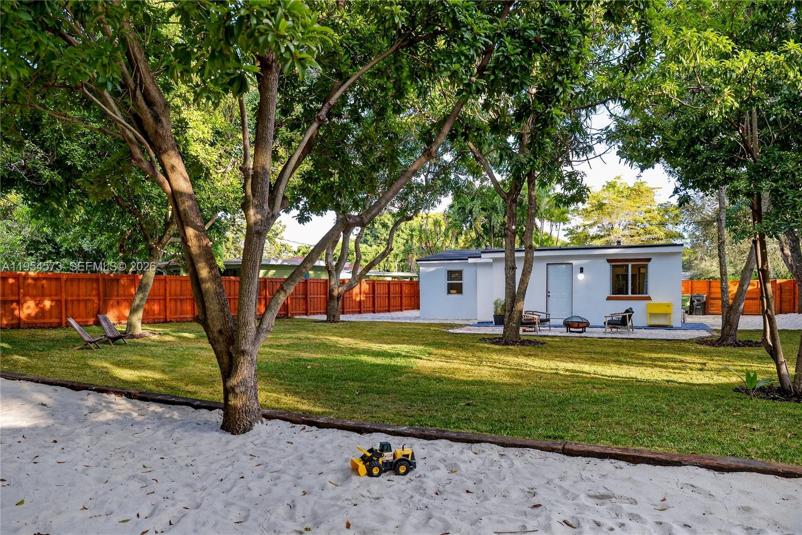 12060 NW 1st Ct North Miami, FL 33168