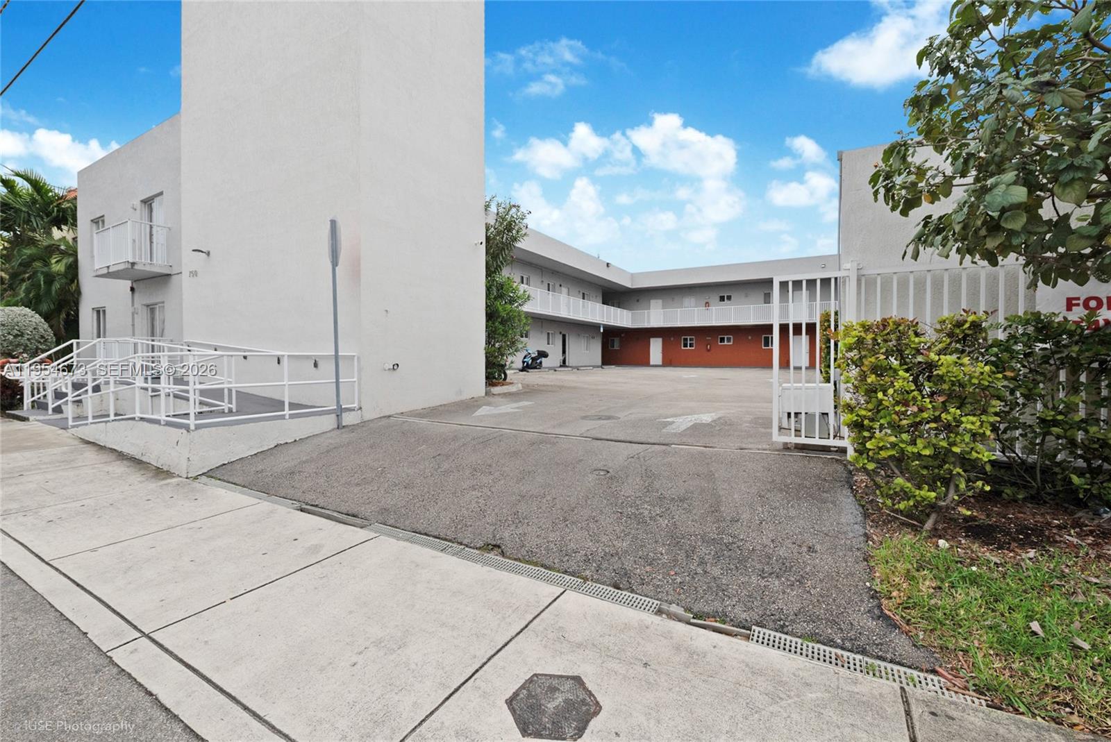 750 SW 2nd St Miami, FL 33130