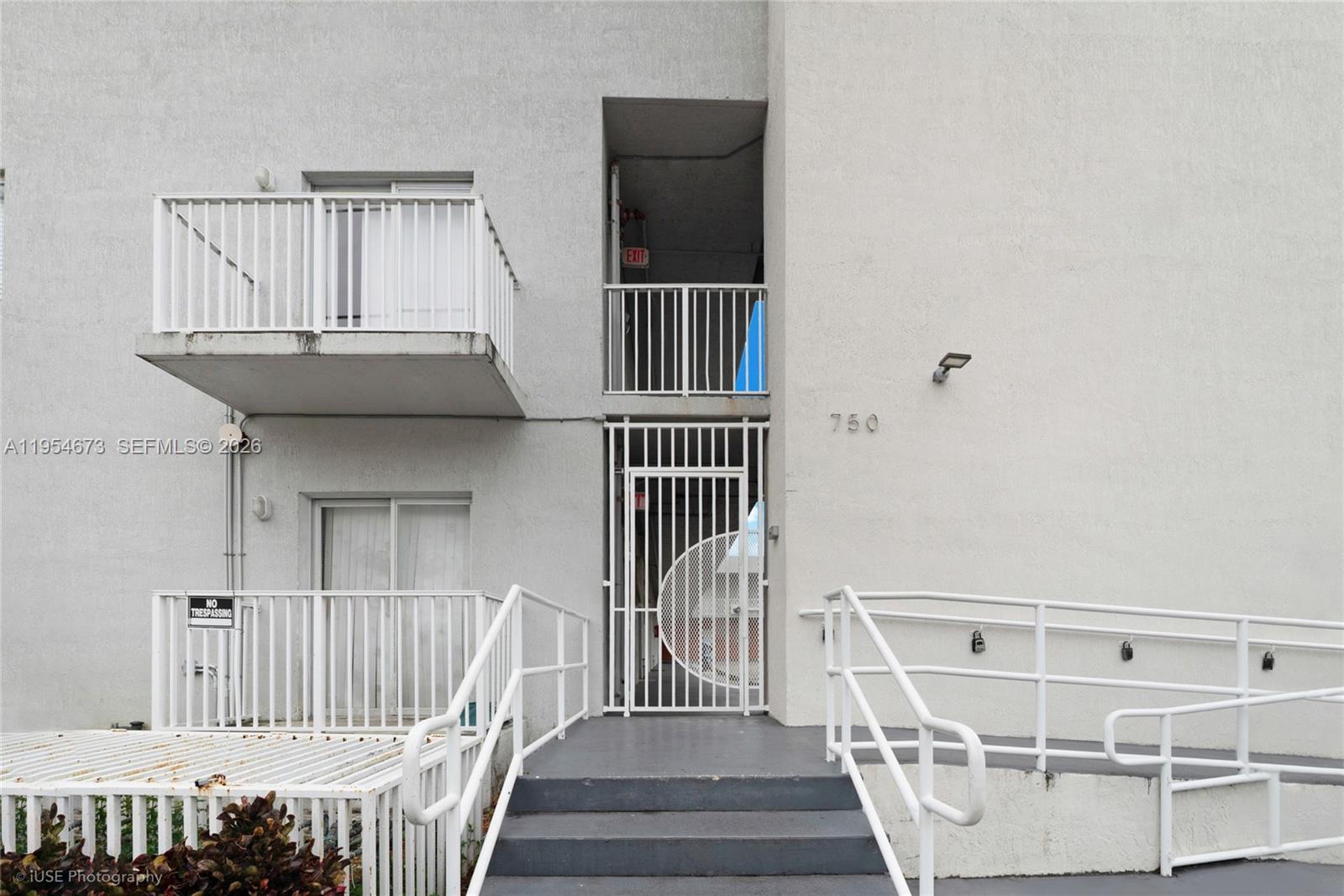 750 SW 2nd St Miami, FL 33130