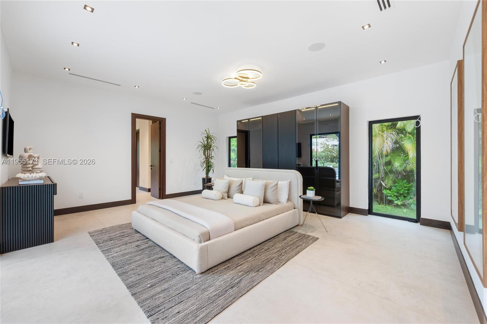 11600 SW 77th Ave Pinecrest, FL 33156
