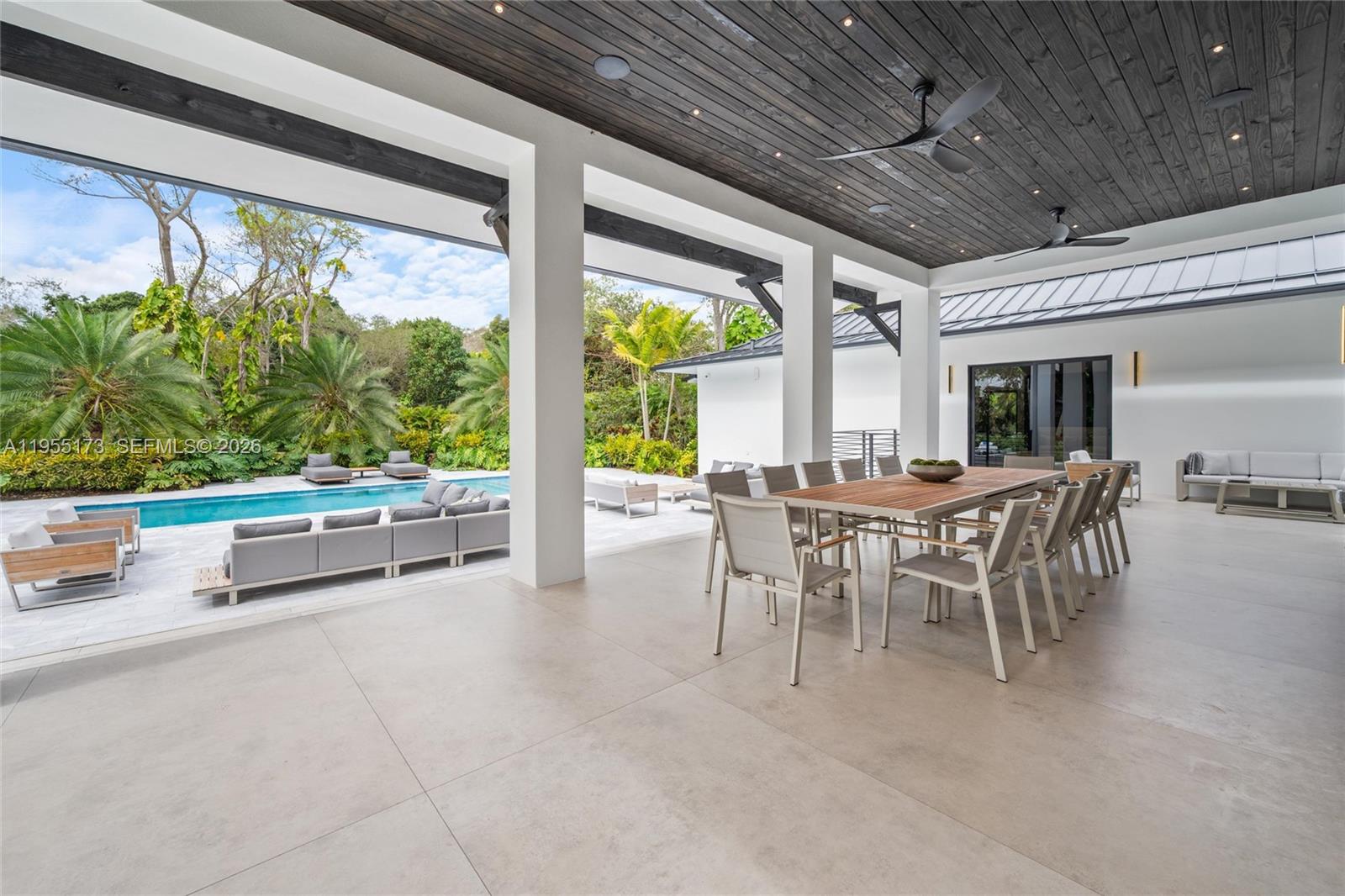 11600 SW 77th Ave Pinecrest, FL 33156