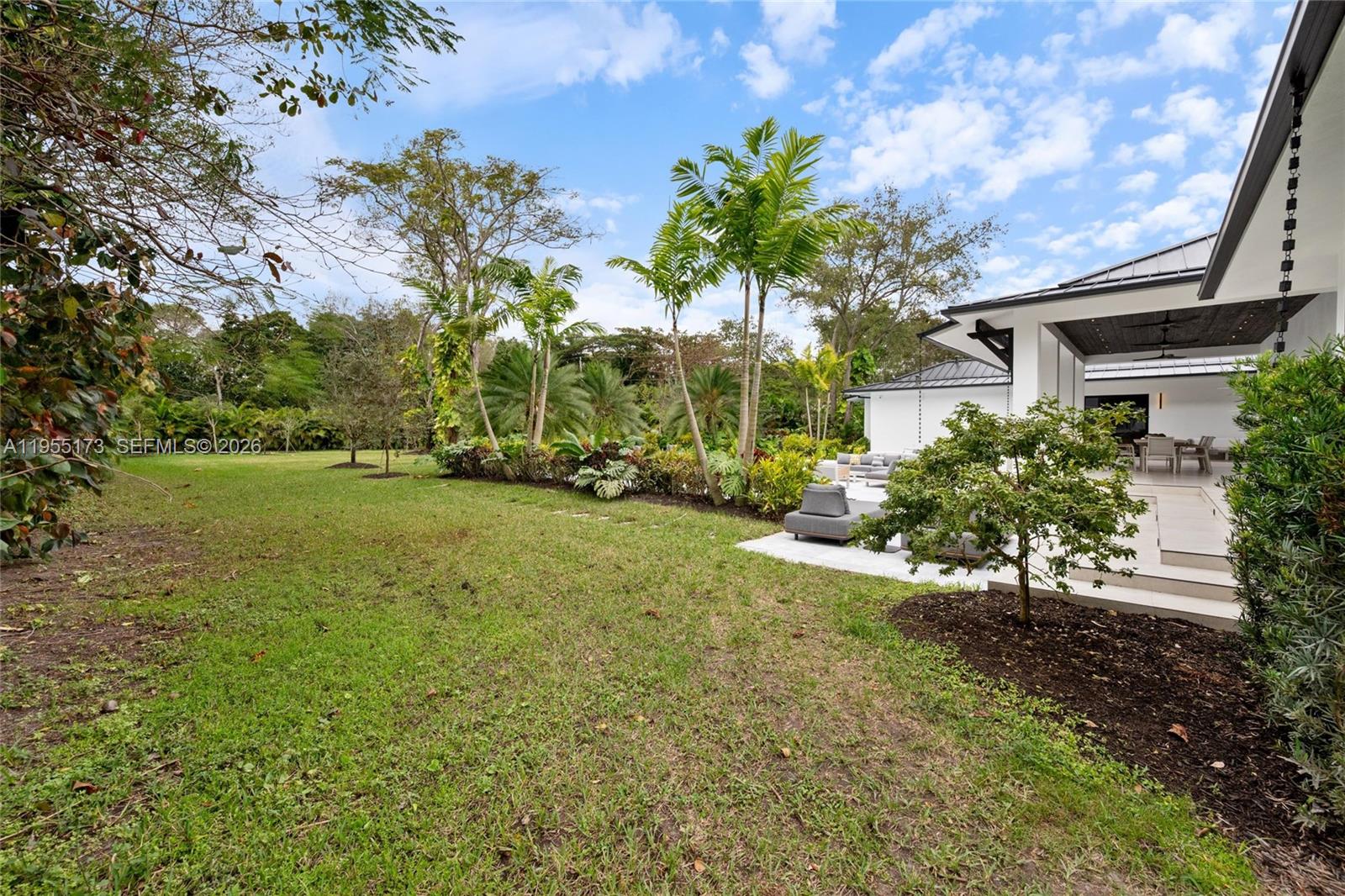 11600 SW 77th Ave Pinecrest, FL 33156