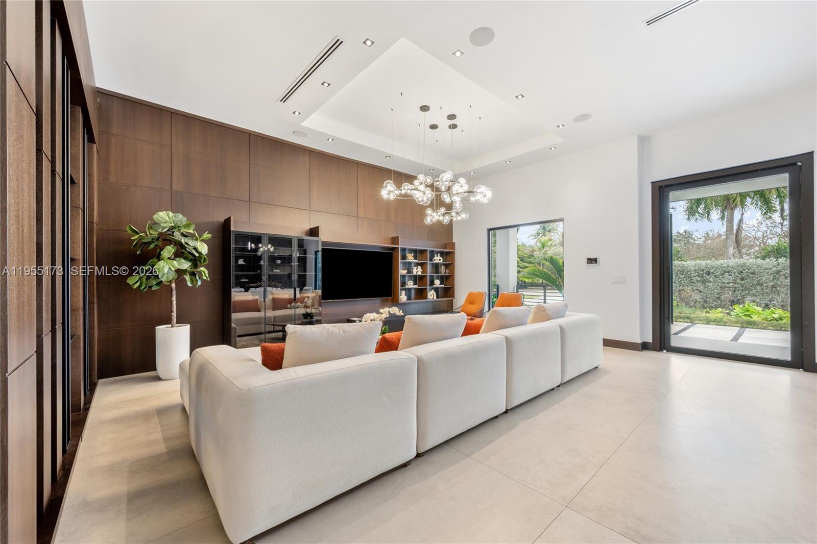 11600 SW 77th Ave Pinecrest, FL 33156