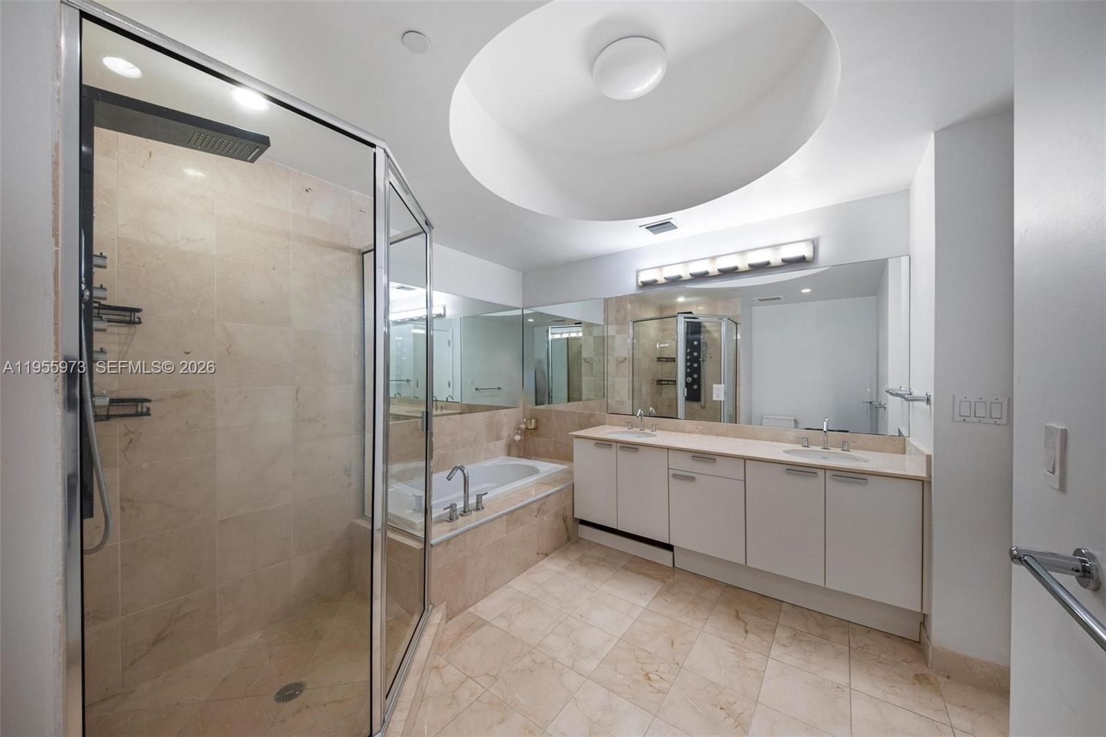 image The Atrium at Aventura21