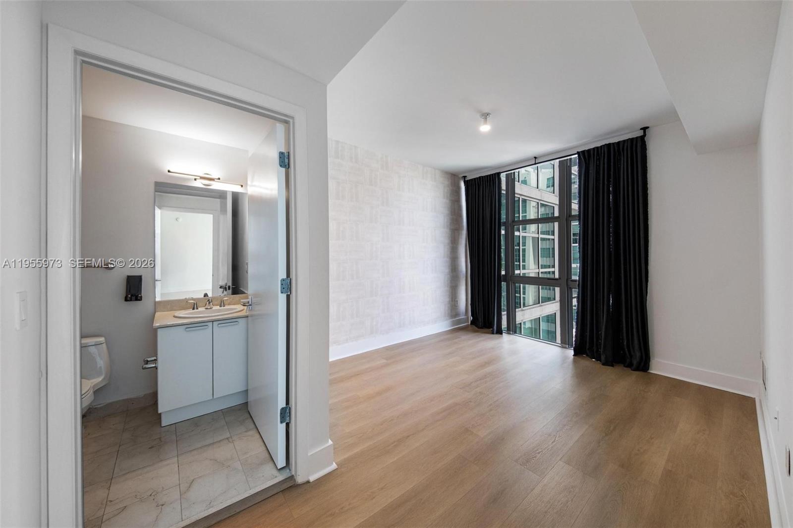 image The Atrium at Aventura23